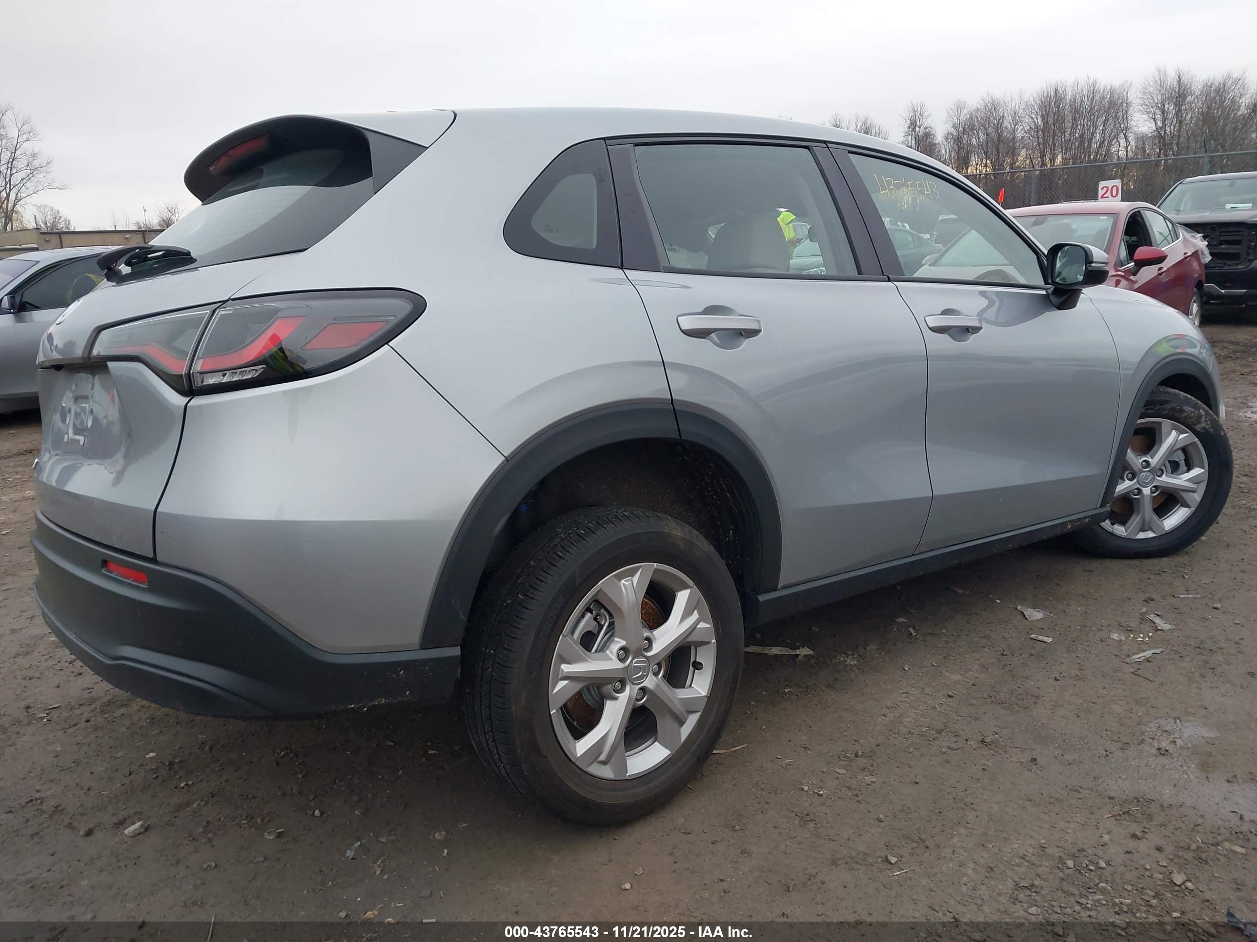 HONDA HR-V image 4