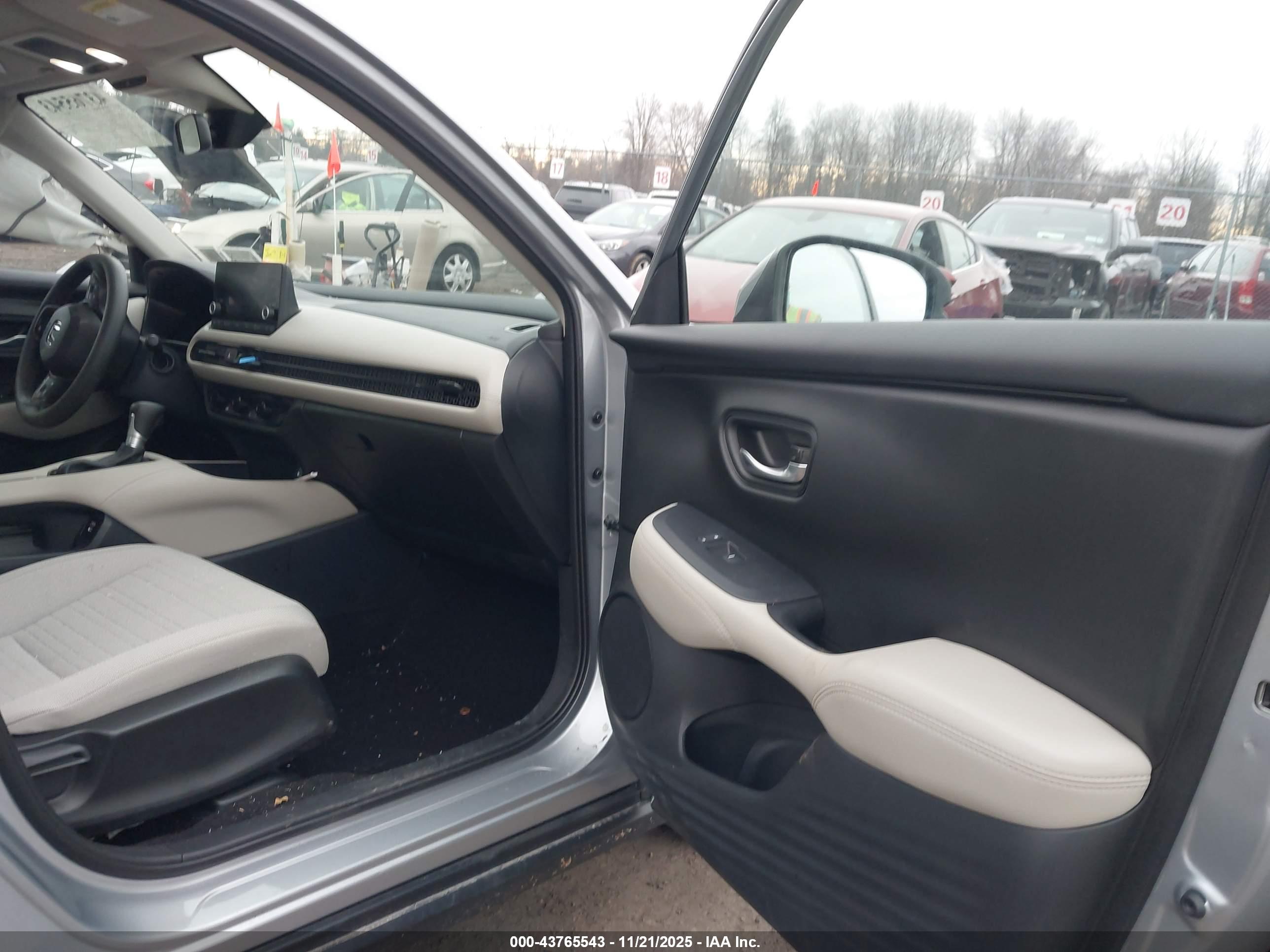 HONDA HR-V image 5