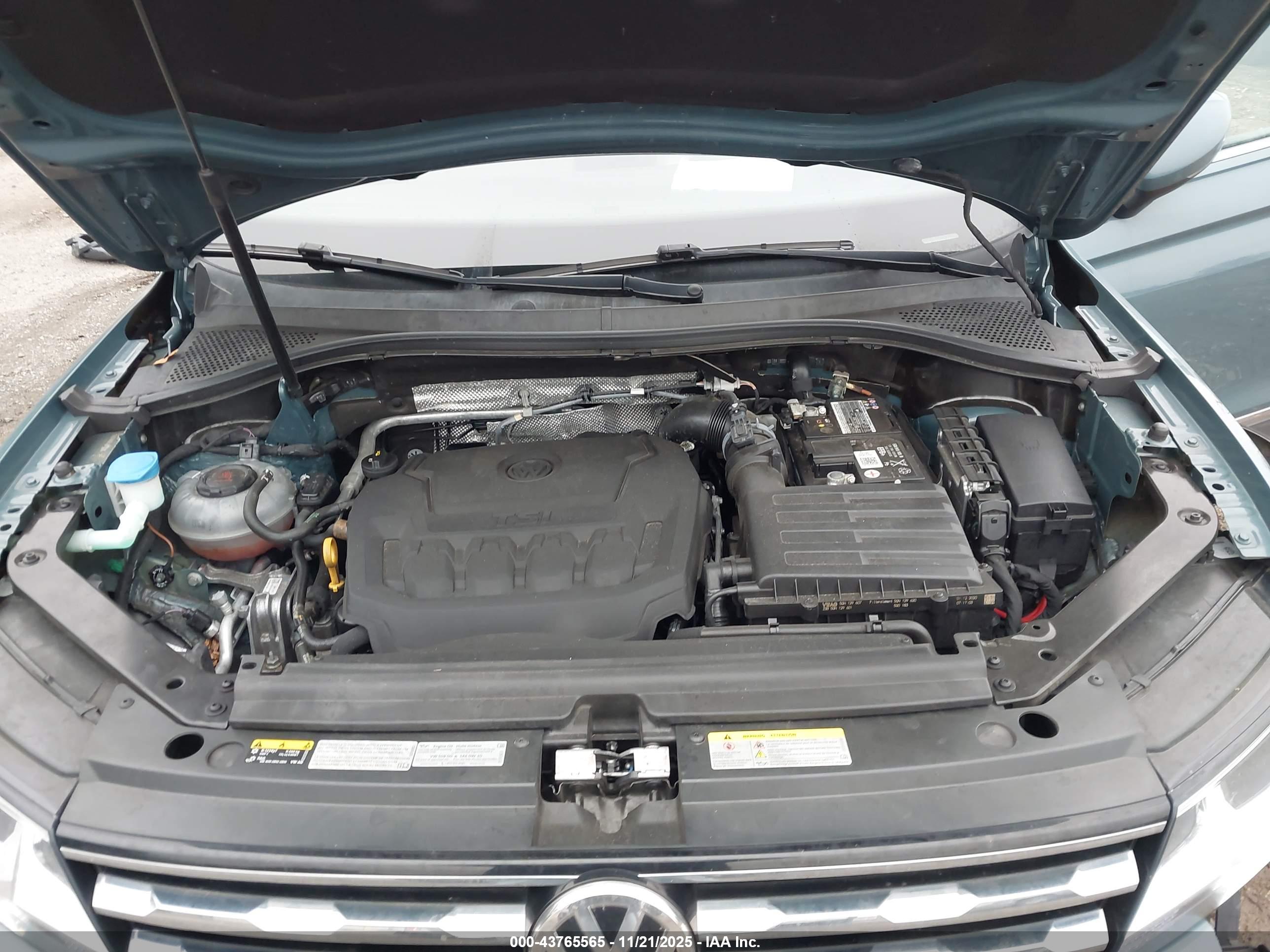 VOLKSWAGEN TIGUAN image 10