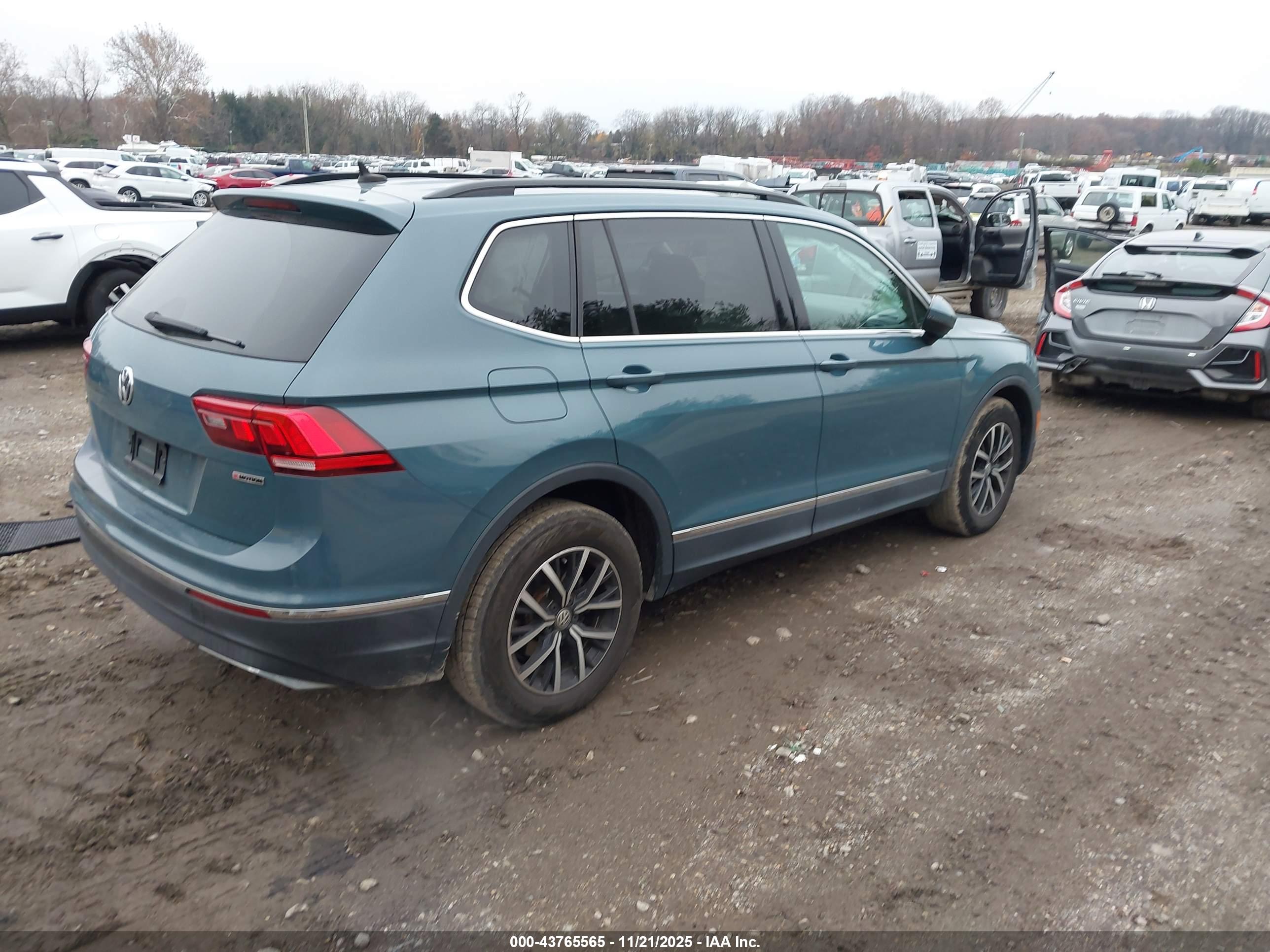 VOLKSWAGEN TIGUAN image 4