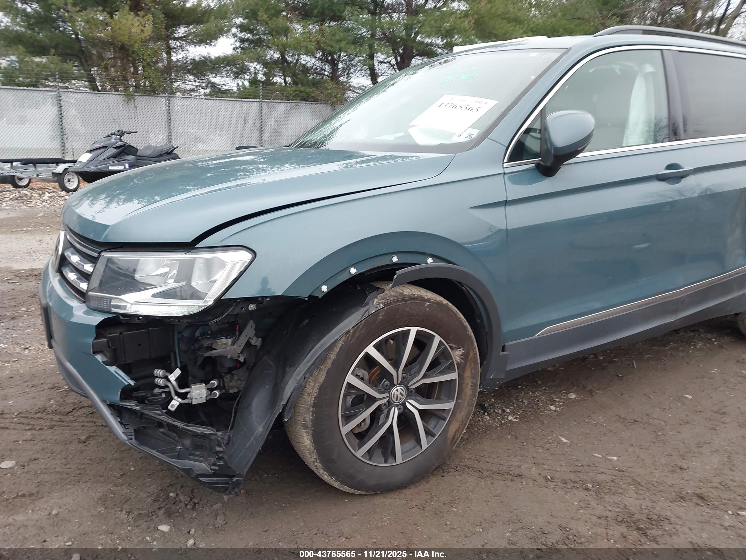 VOLKSWAGEN TIGUAN image 6
