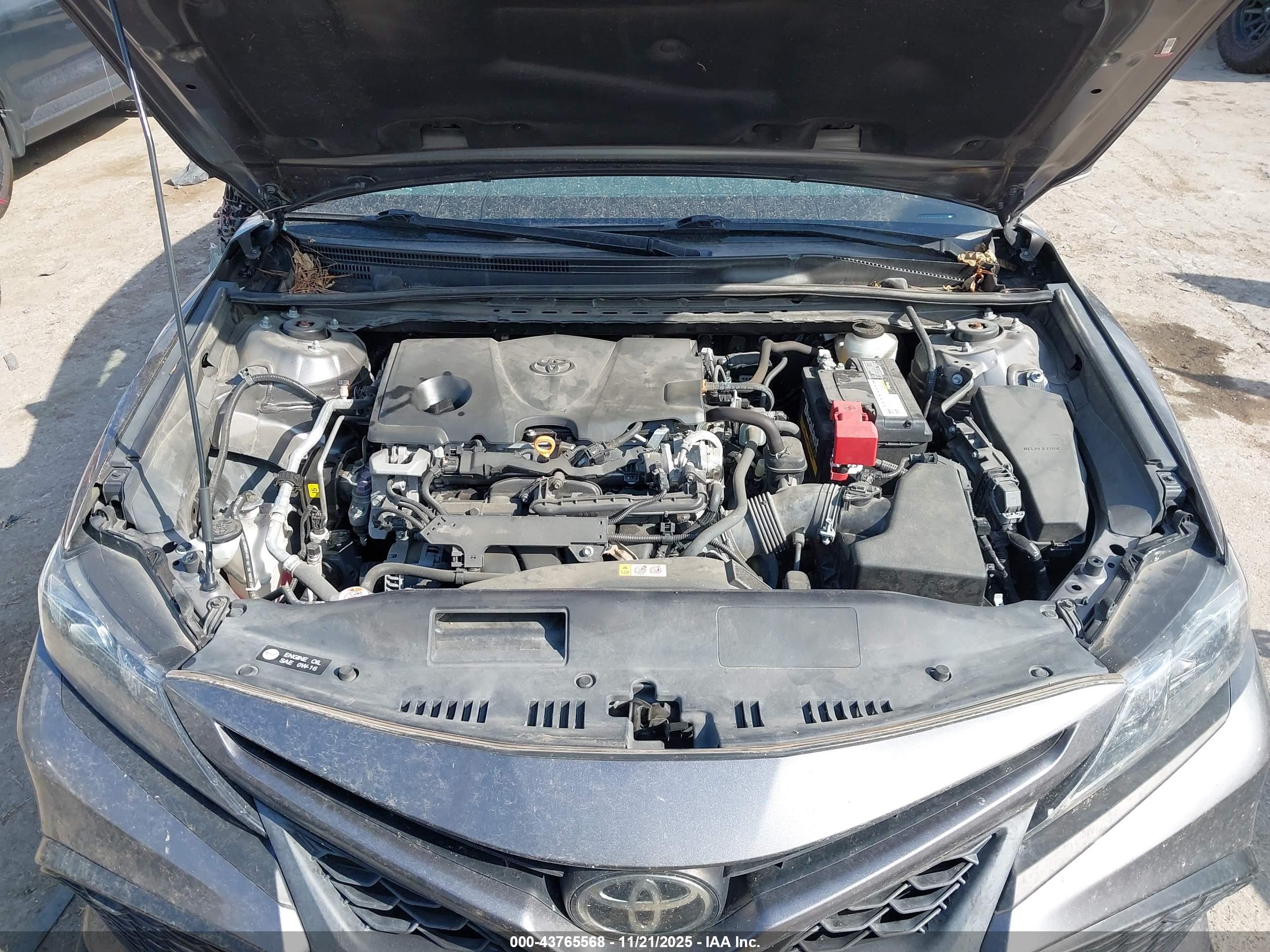 TOYOTA CAMRY image 10