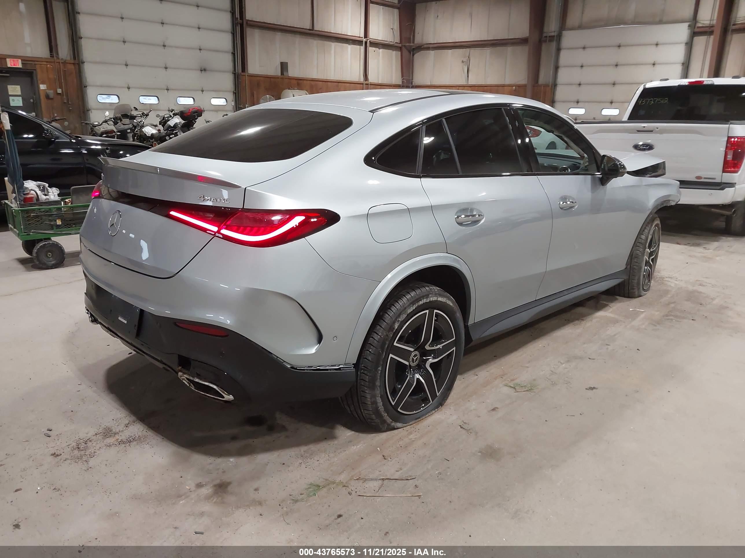 MERCEDES-BENZ GLC image 4