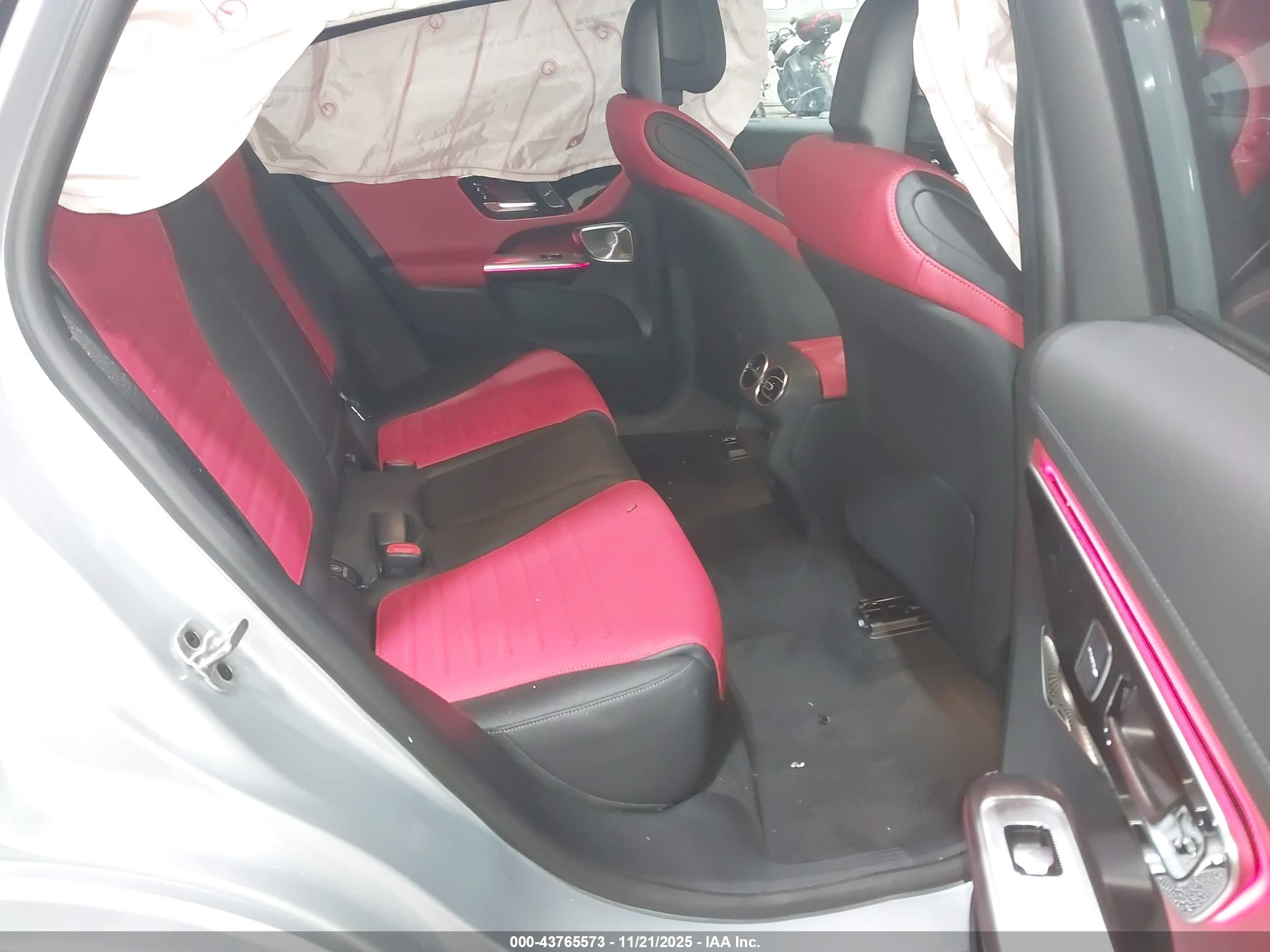 MERCEDES-BENZ GLC image 8