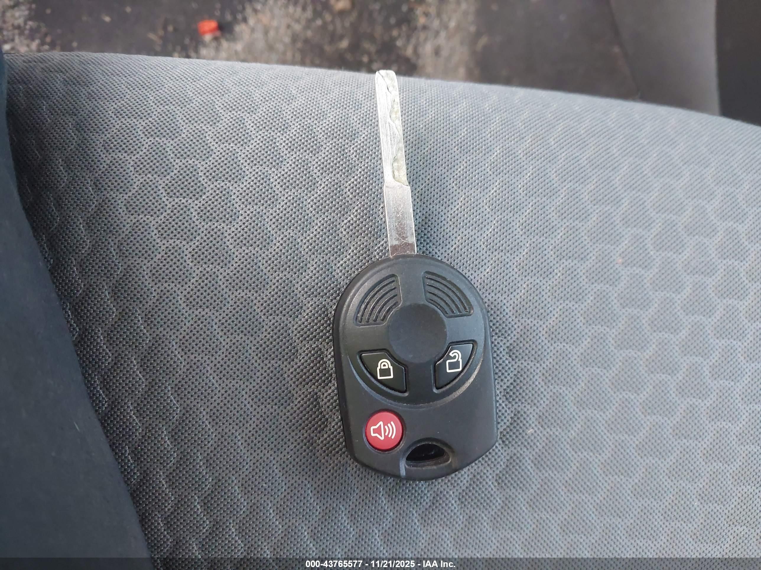 FORD ESCAPE image 11