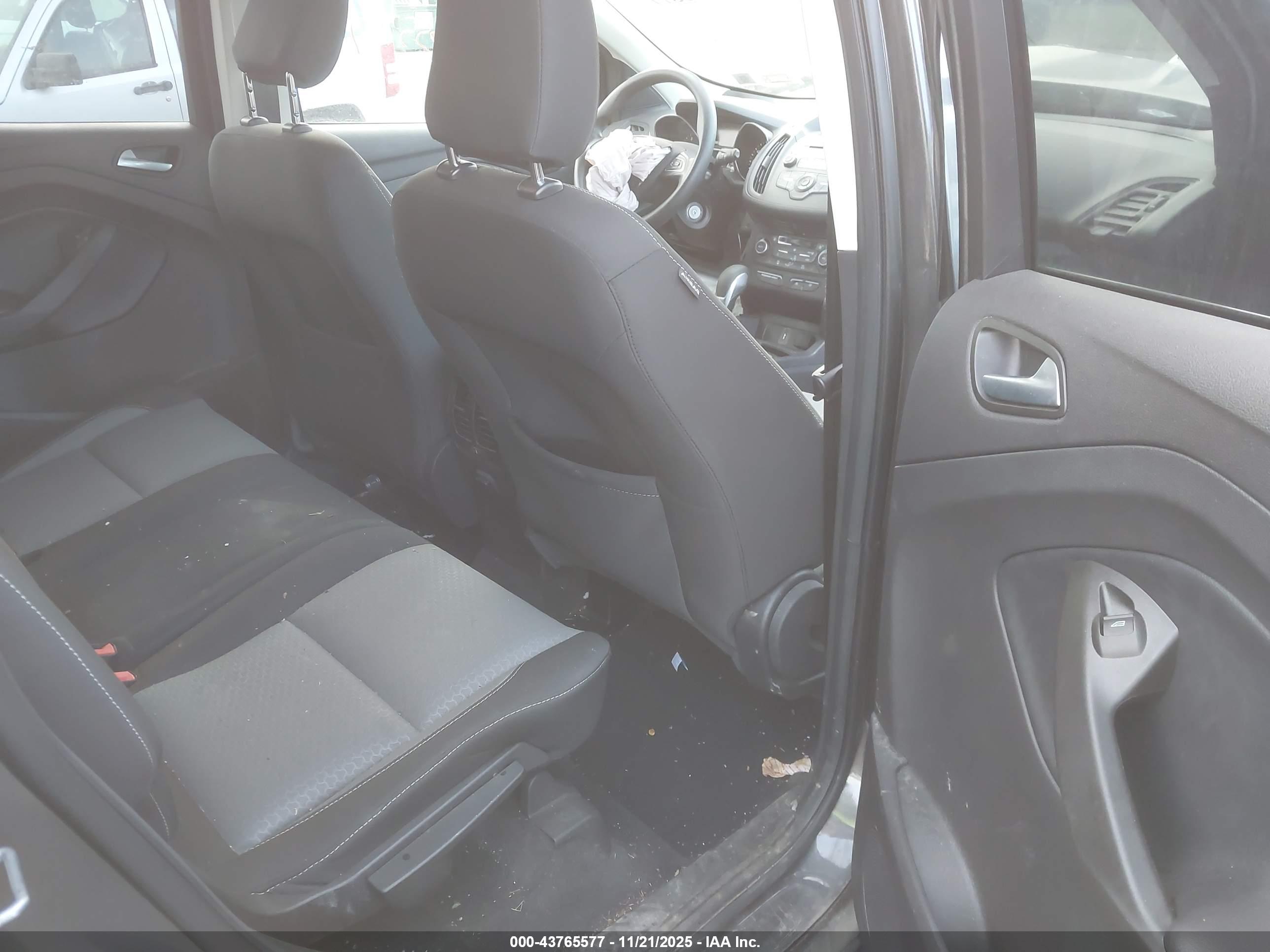 FORD ESCAPE image 8