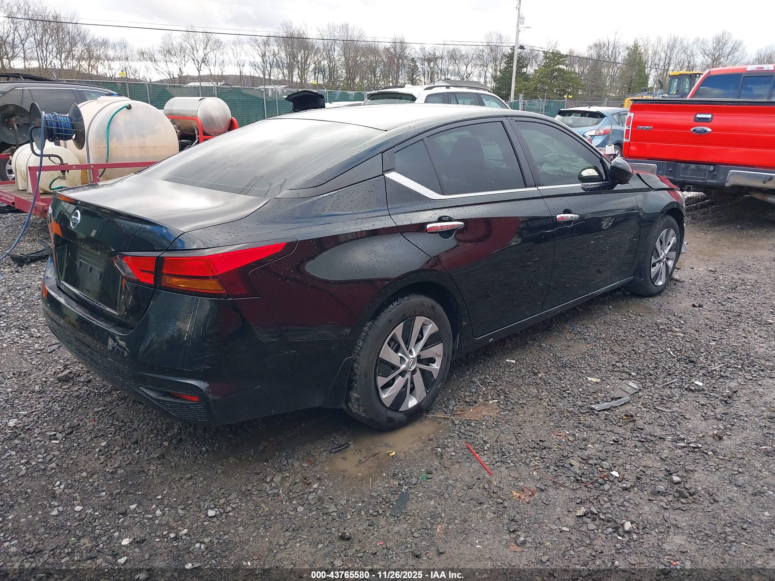 NISSAN ALTIMA image 4