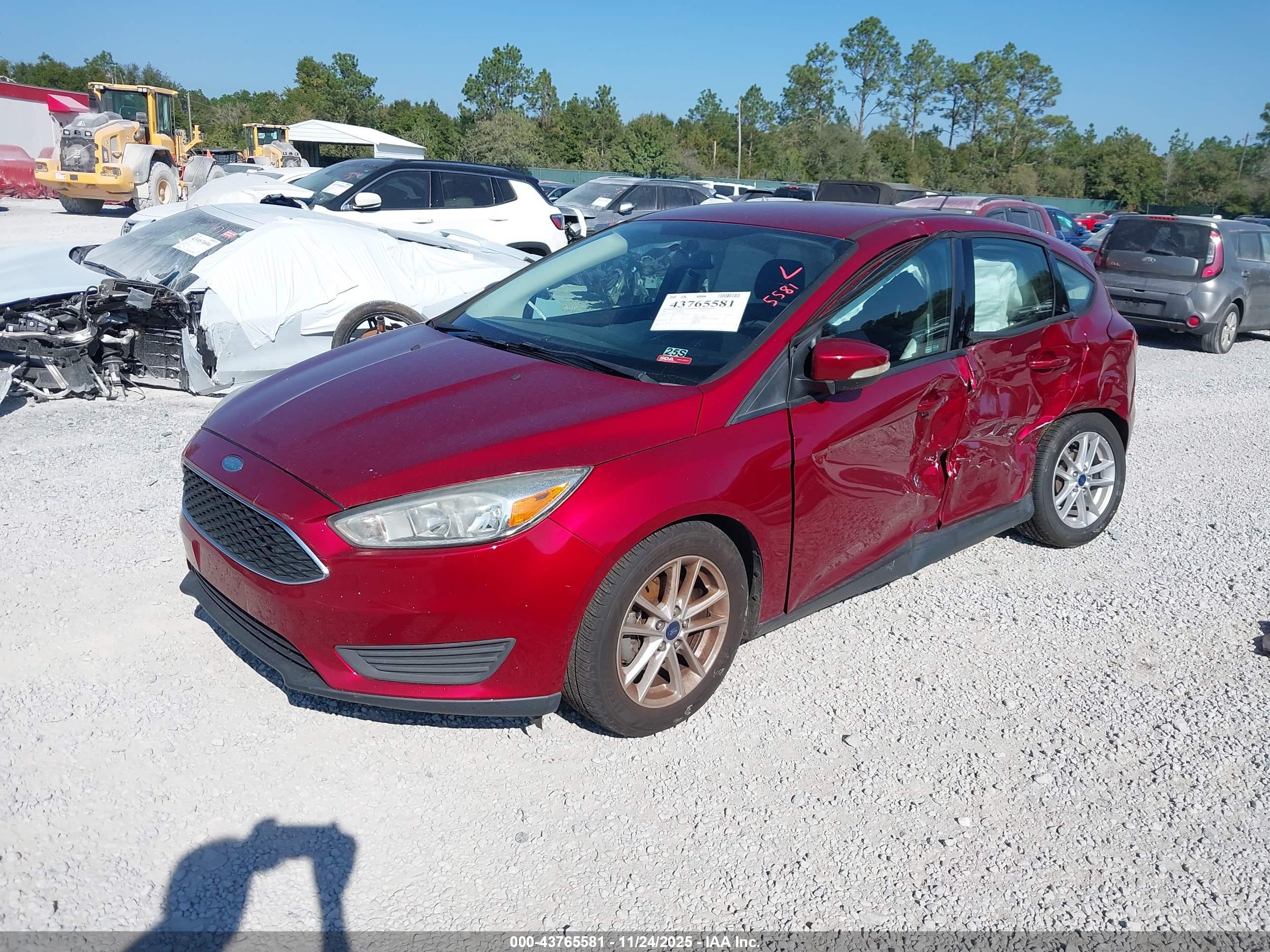 FORD FOCUS image 2