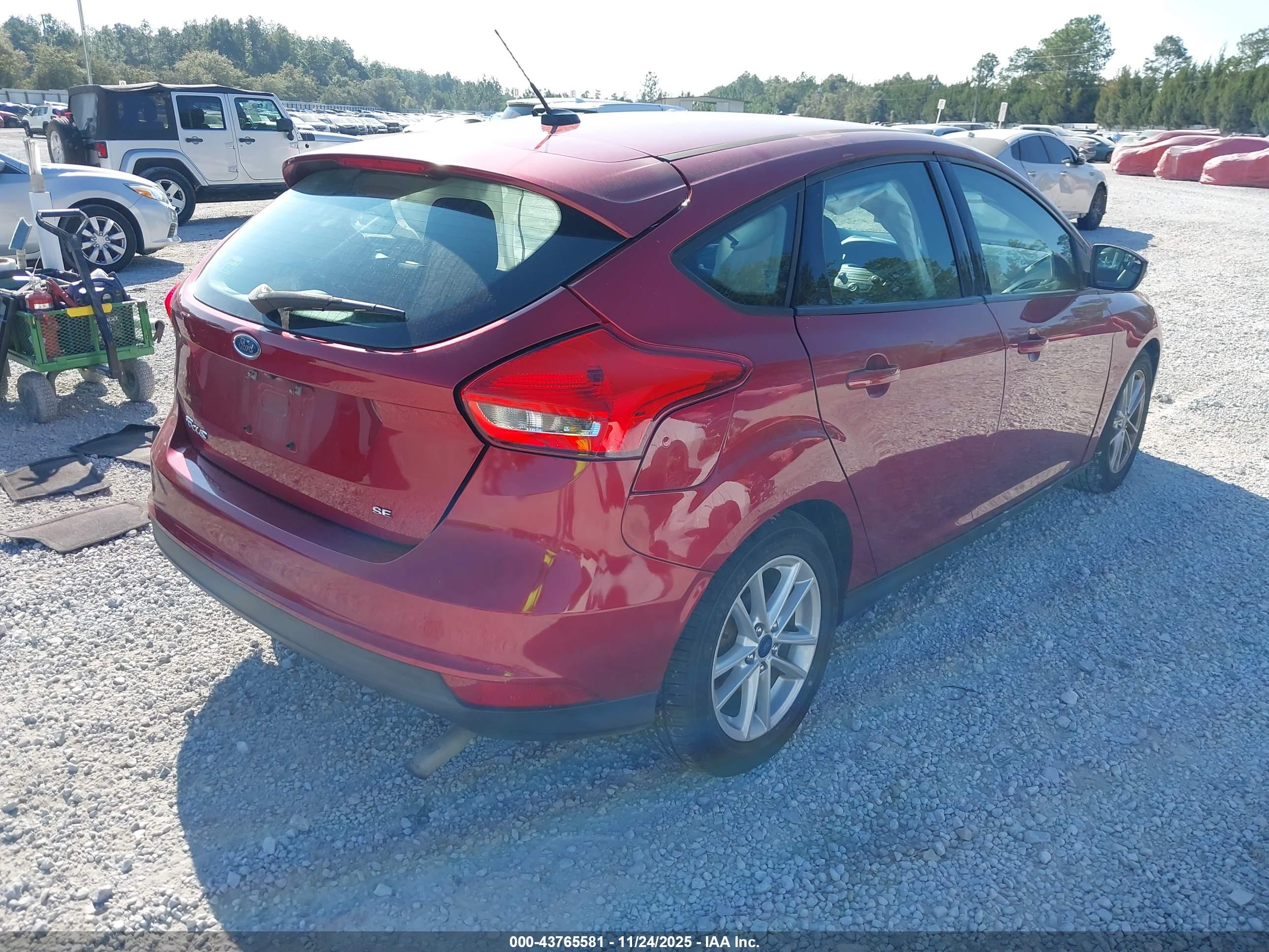 FORD FOCUS image 4