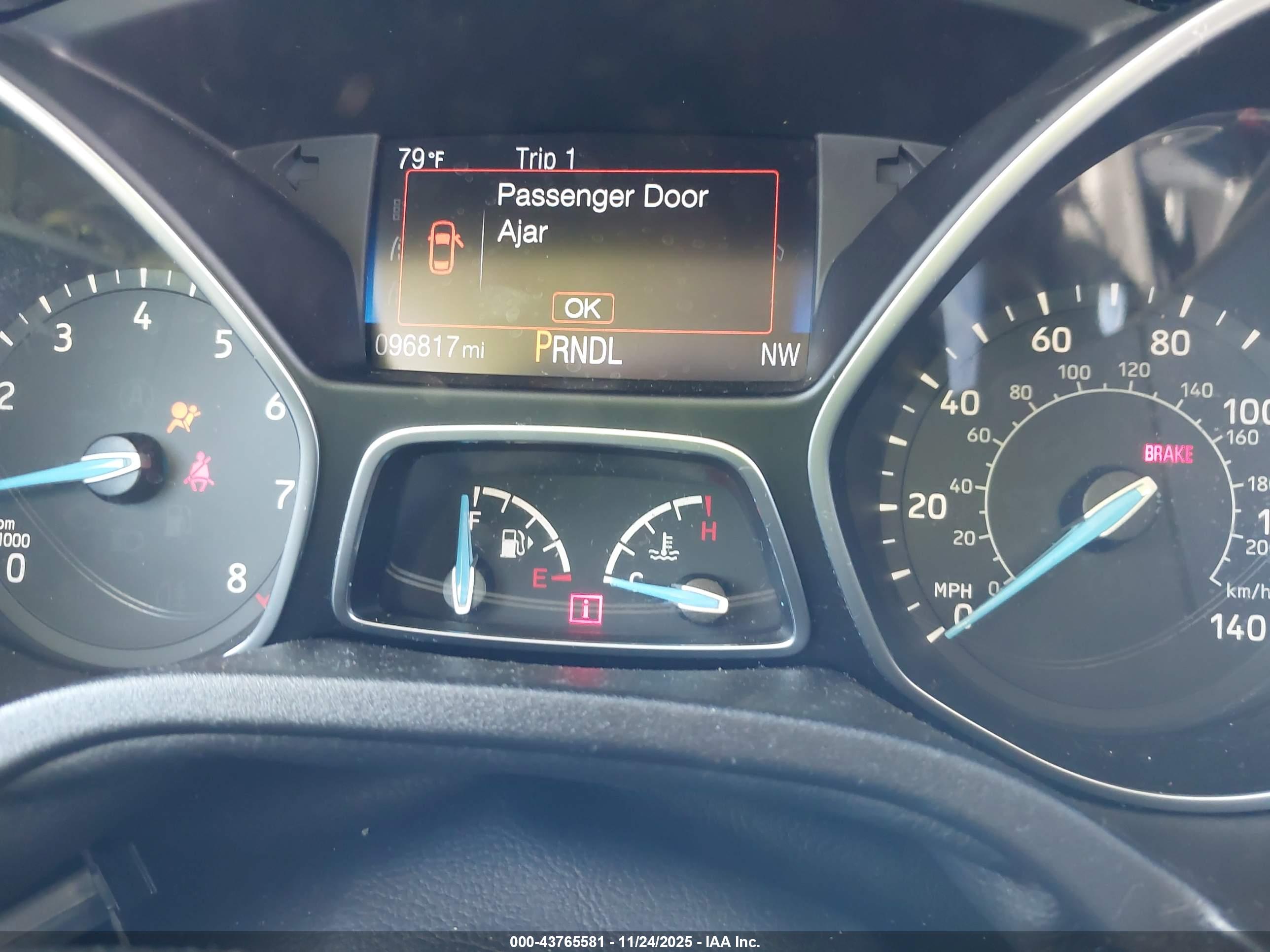 FORD FOCUS image 7