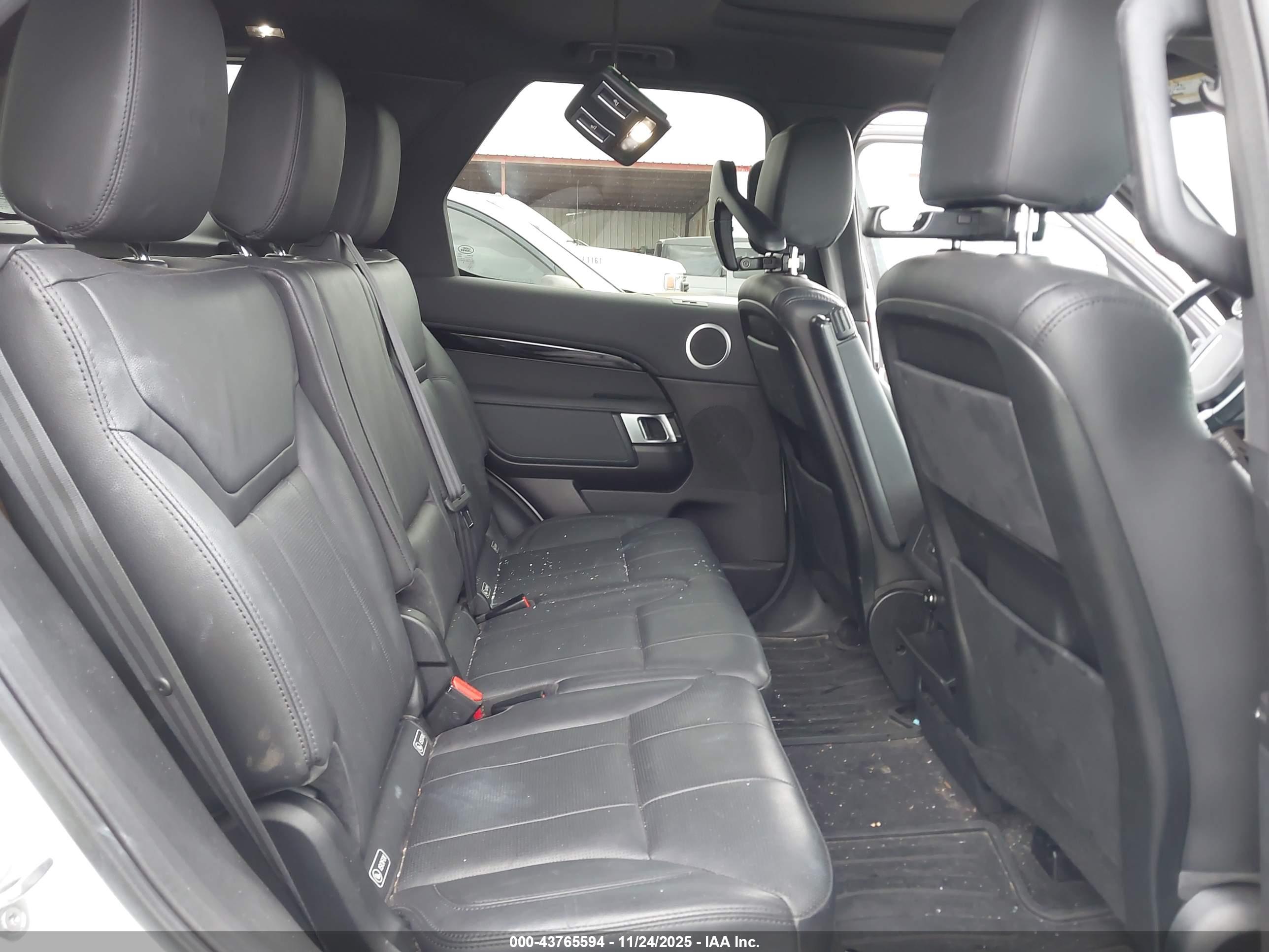 LAND ROVER image 8
