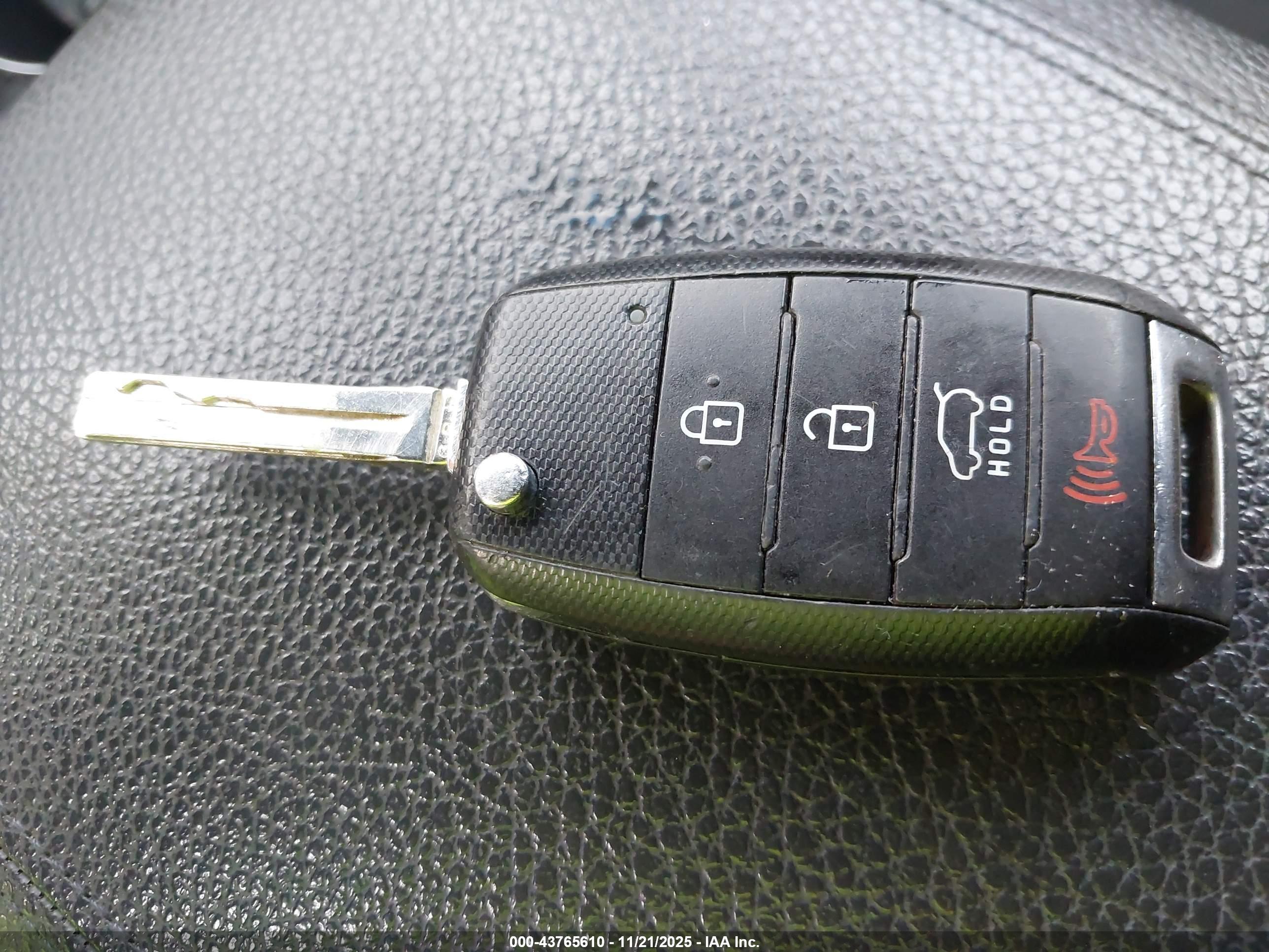 KIA SORENTO image 11