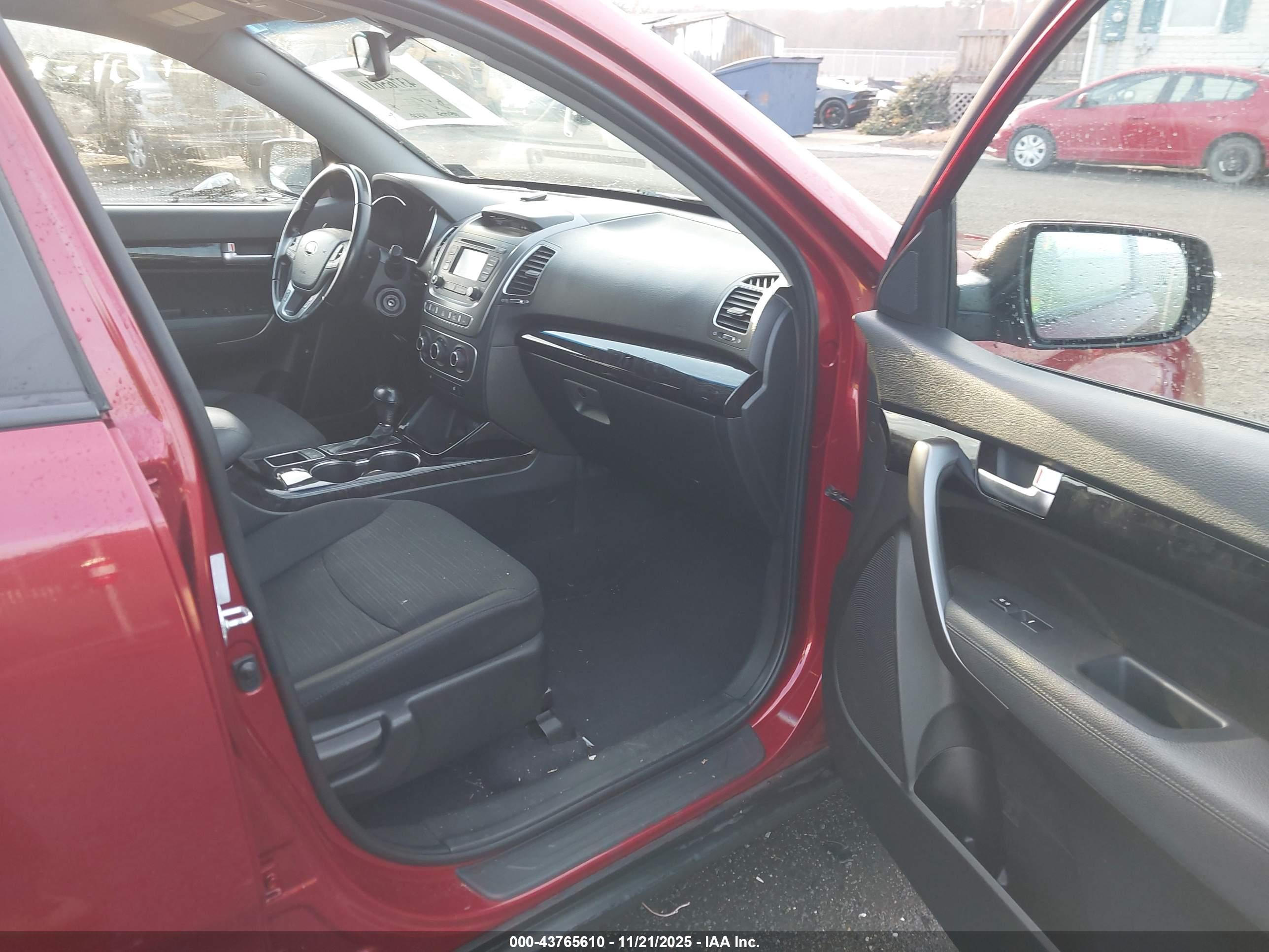 KIA SORENTO image 5