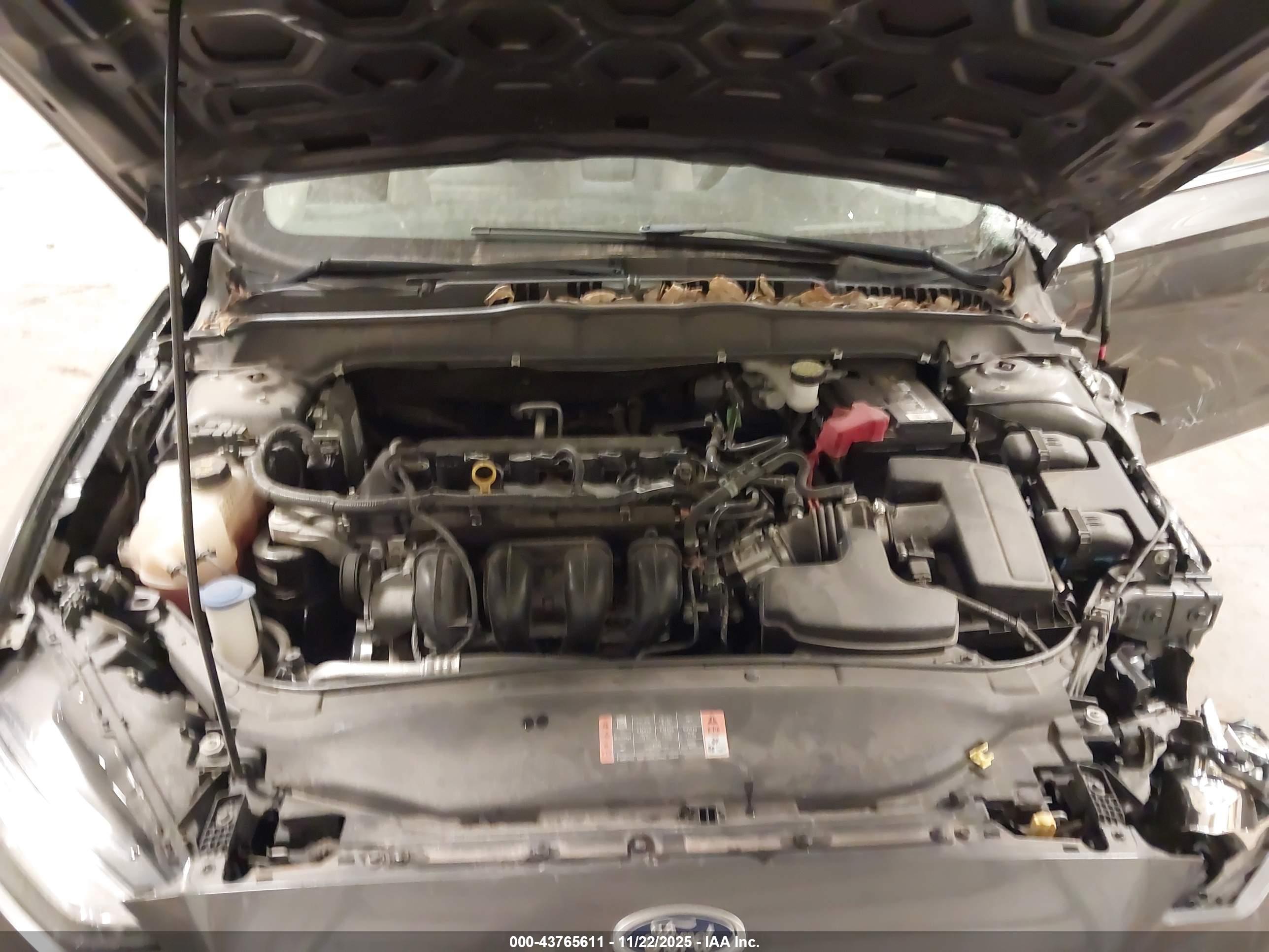 FORD FUSION image 10
