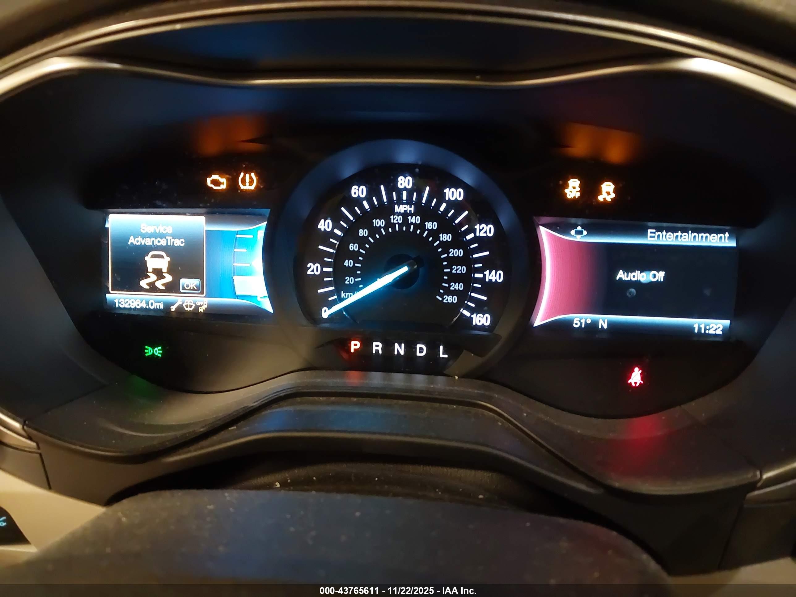 FORD FUSION image 7