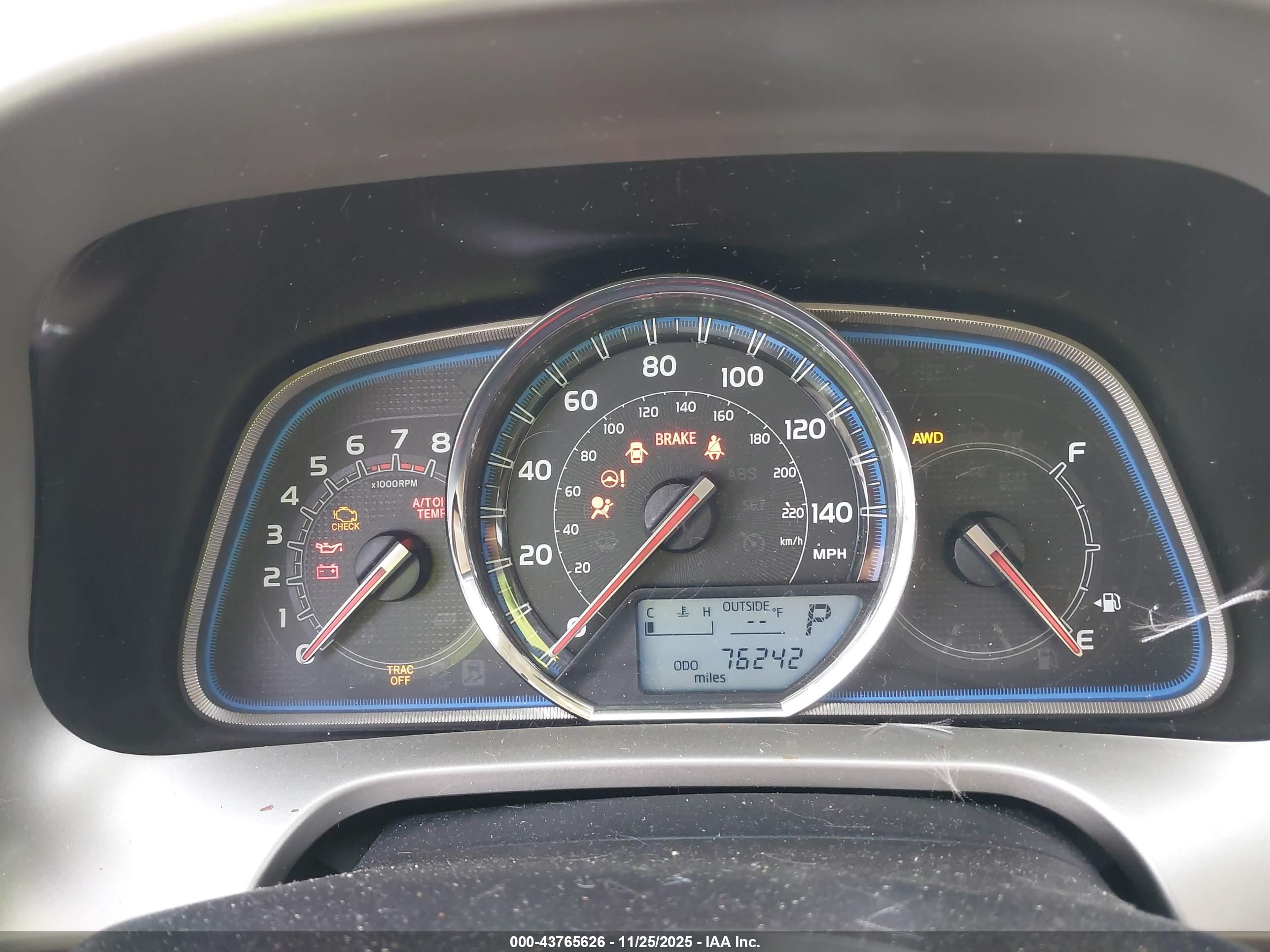 TOYOTA RAV4 image 7