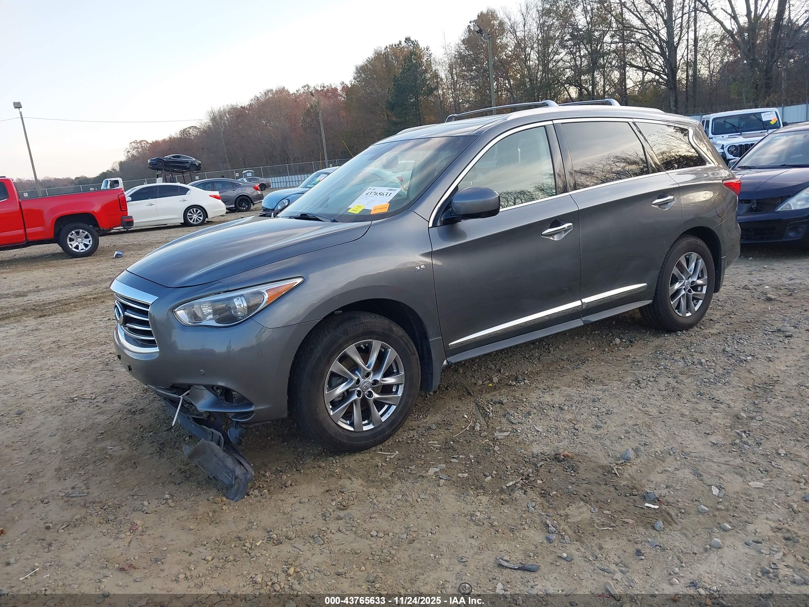 INFINITI QX60 image 2