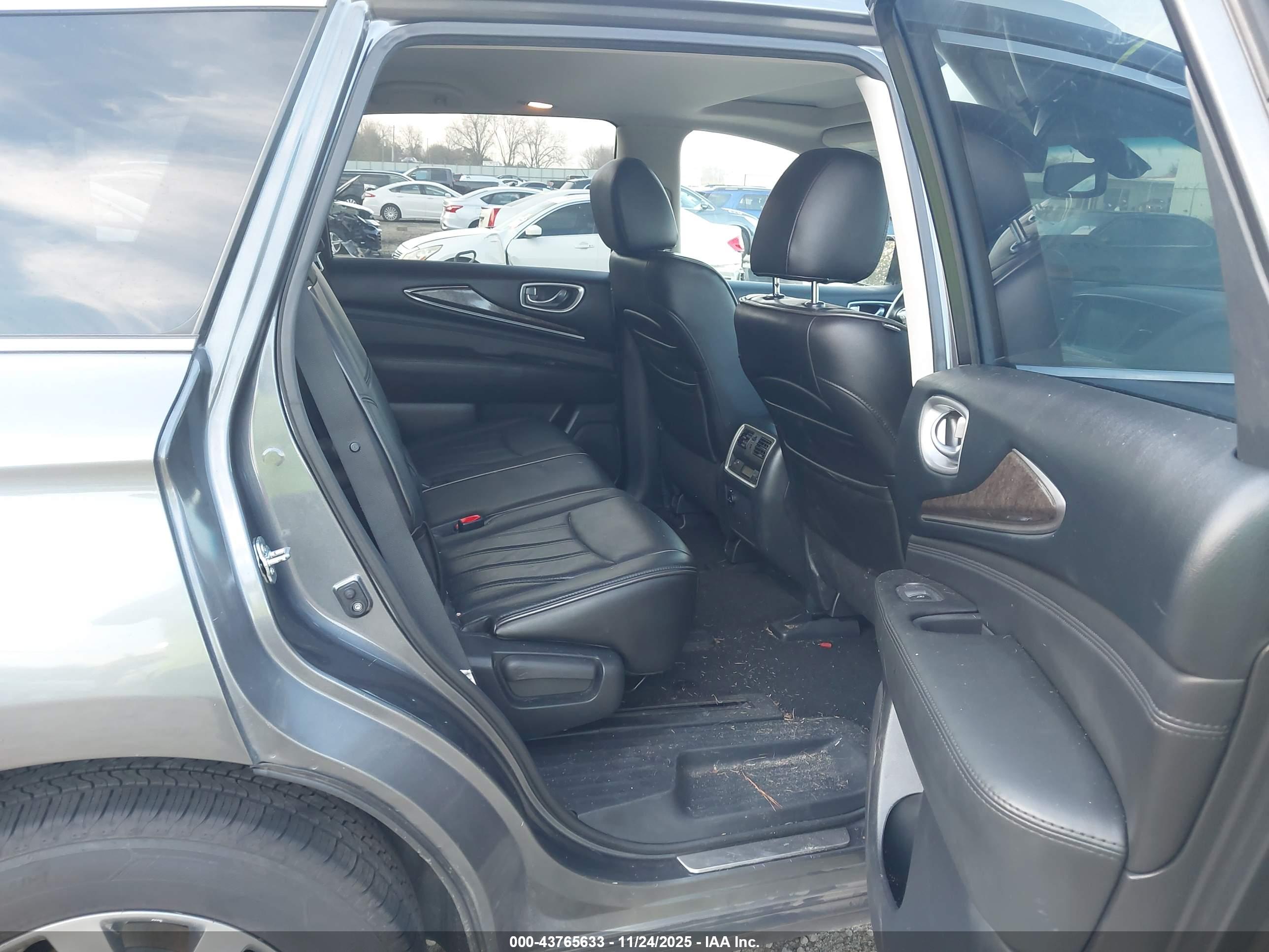 INFINITI QX60 image 8