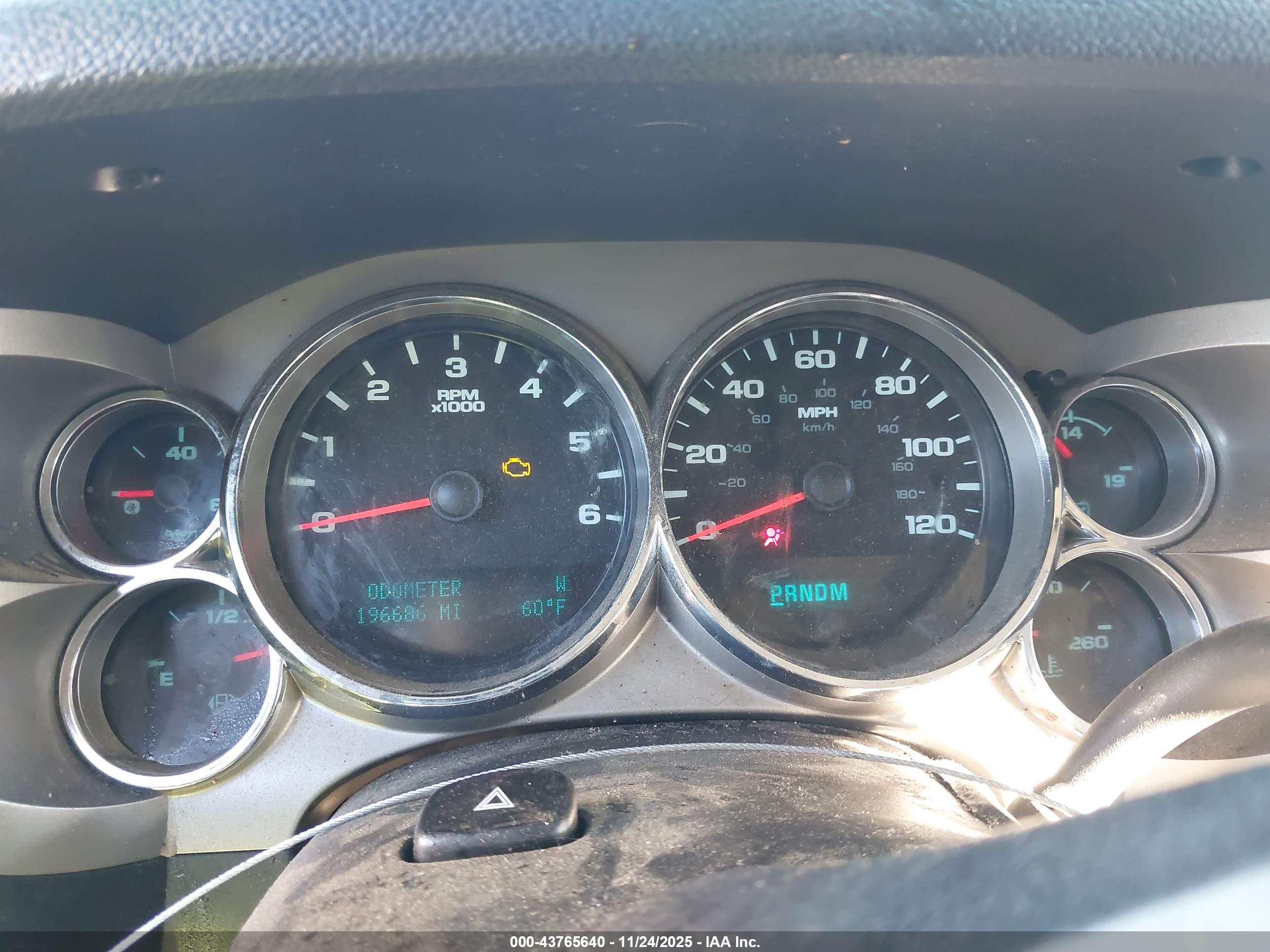 GMC SIERRA image 7