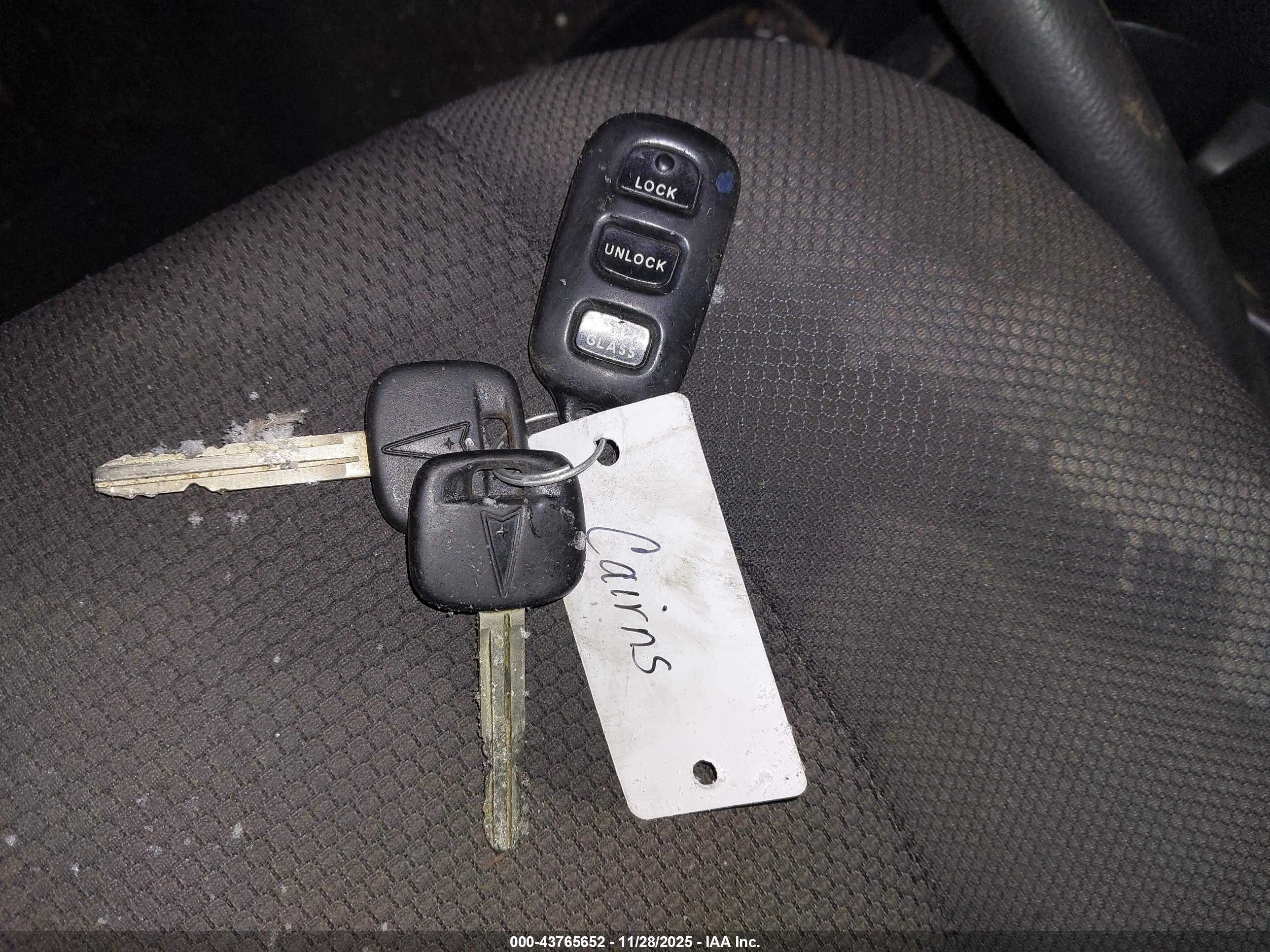 PONTIAC VIBE image 11