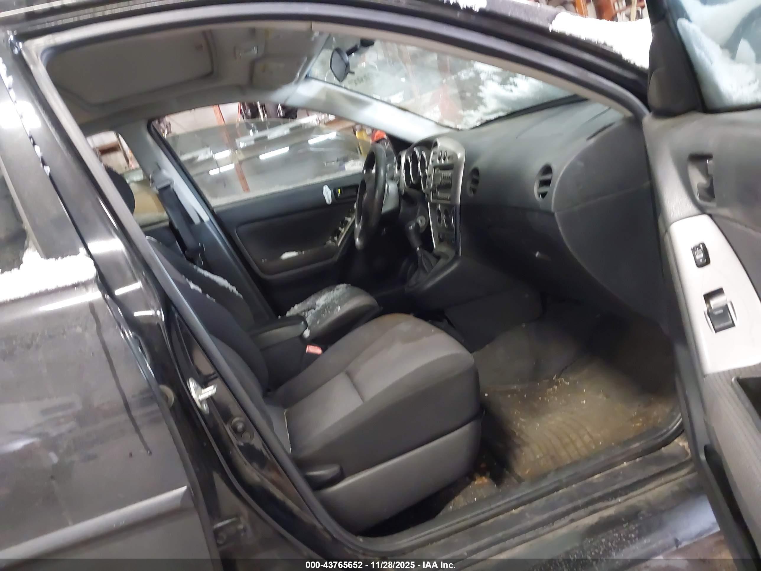 PONTIAC VIBE image 5