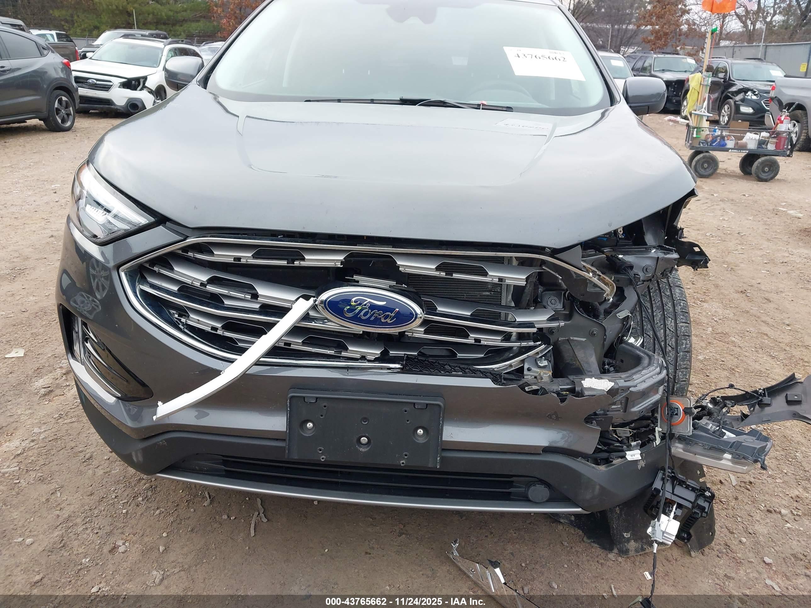 FORD EDGE image 6