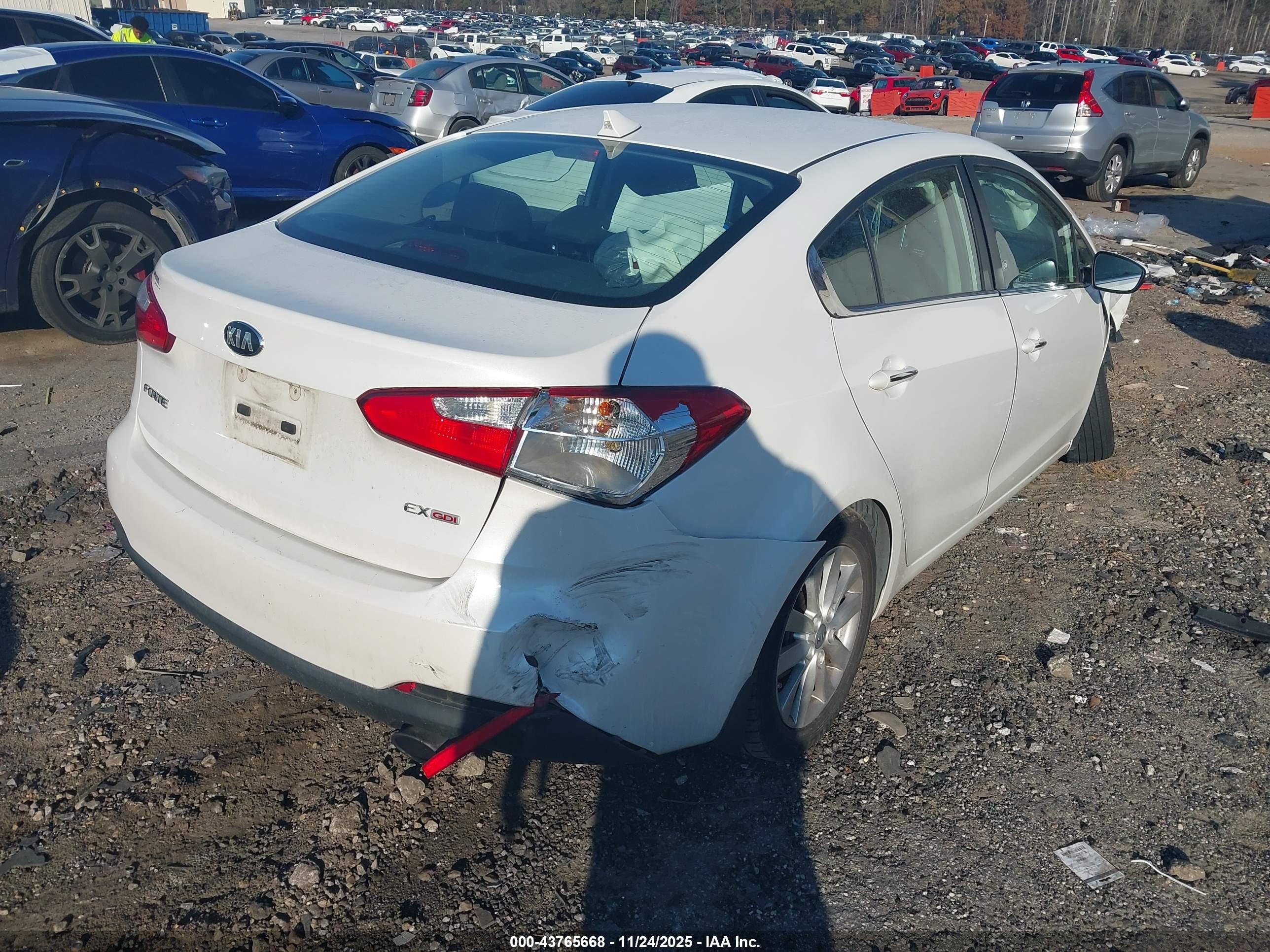 KIA FORTE image 4