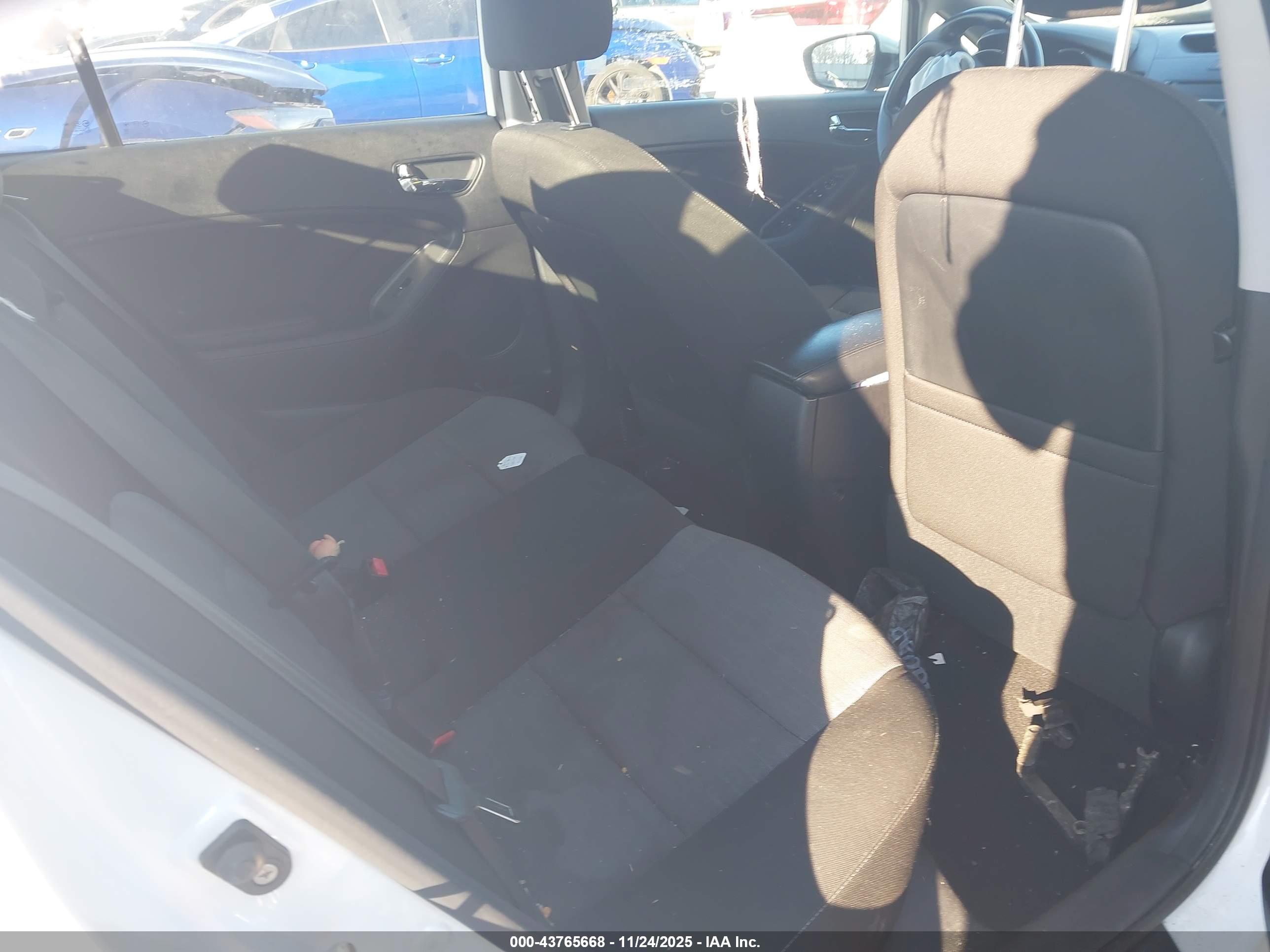 KIA FORTE image 8