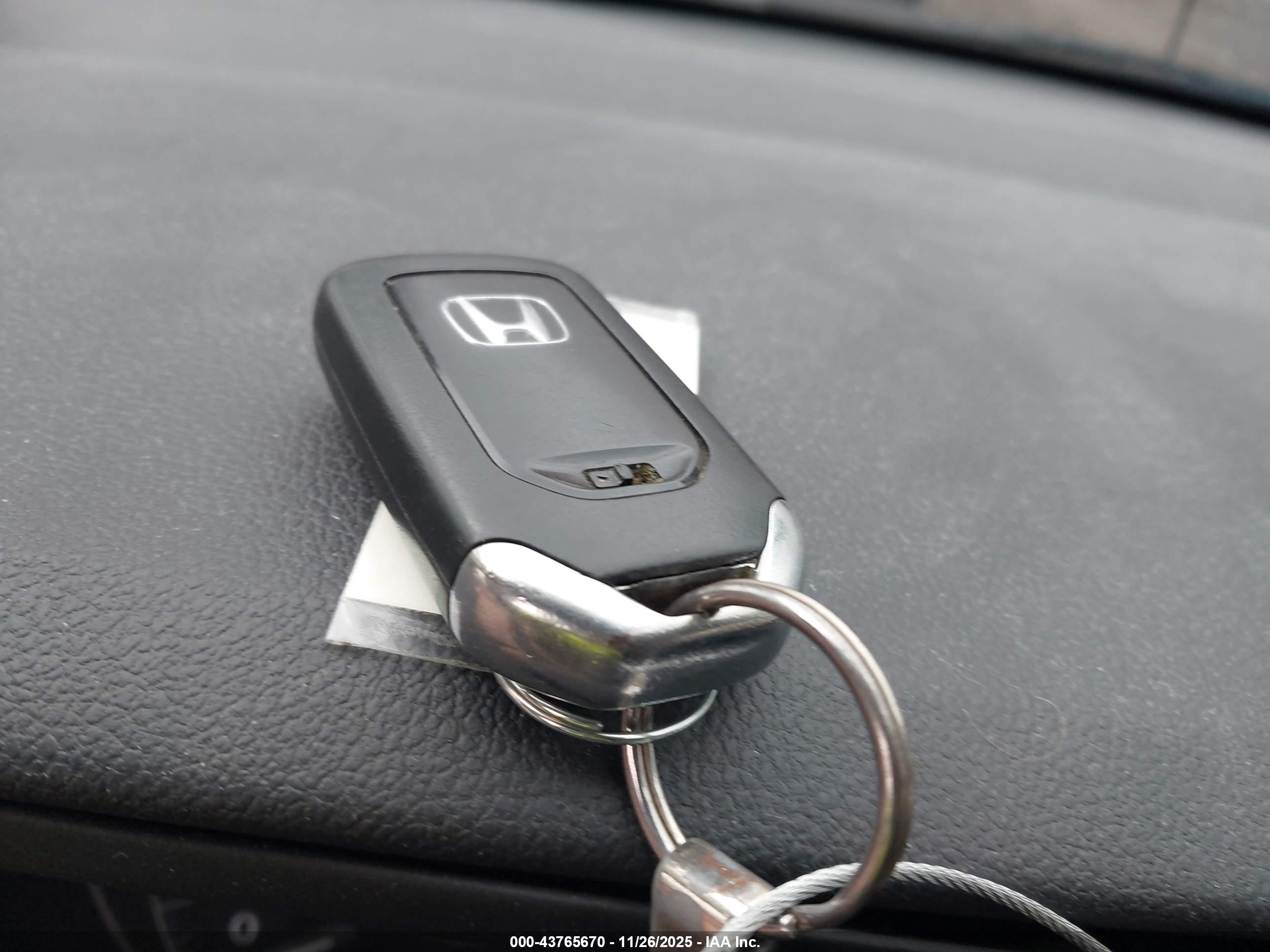 HONDA CR-V image 11