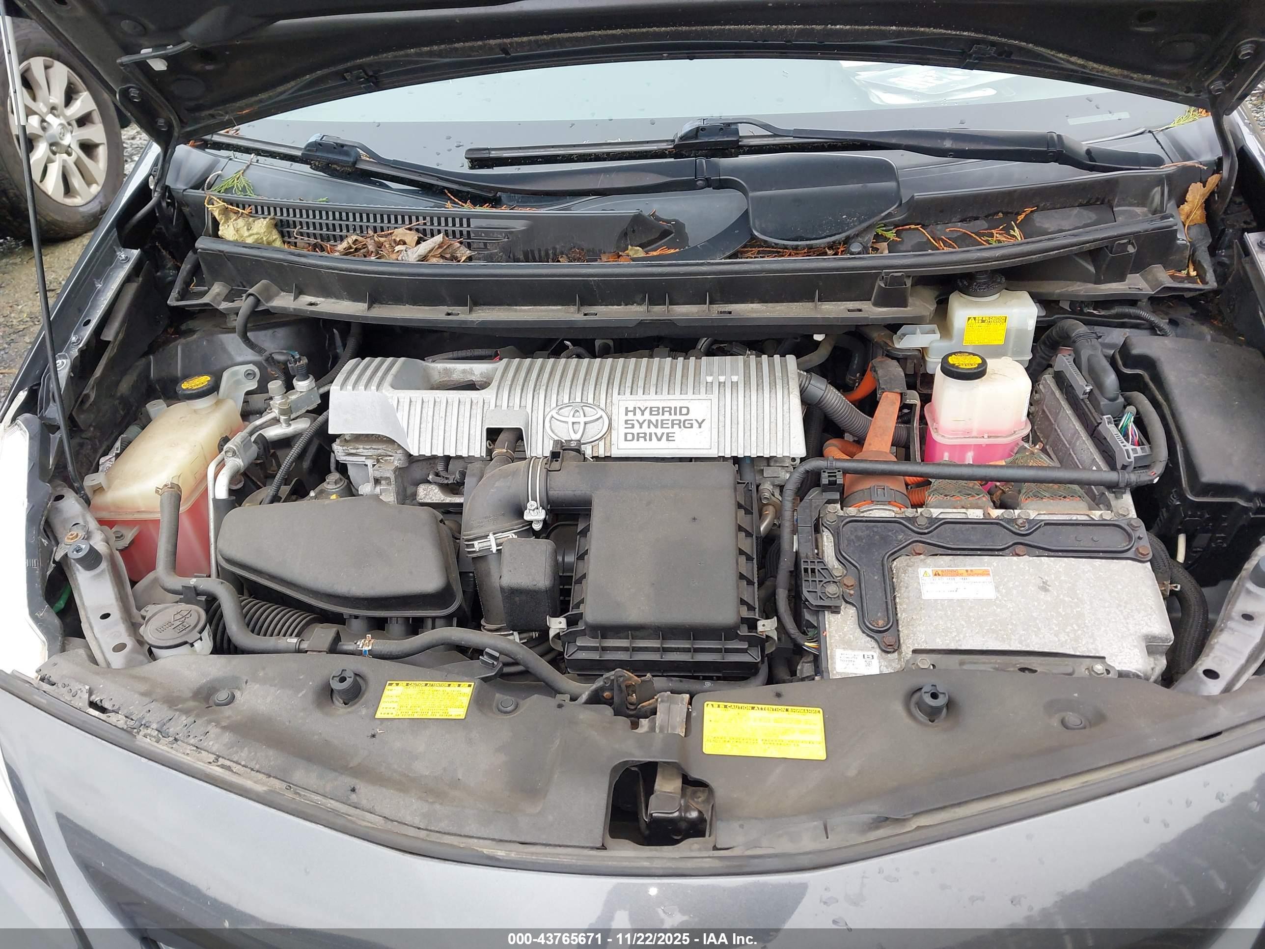 TOYOTA PRIUS image 10