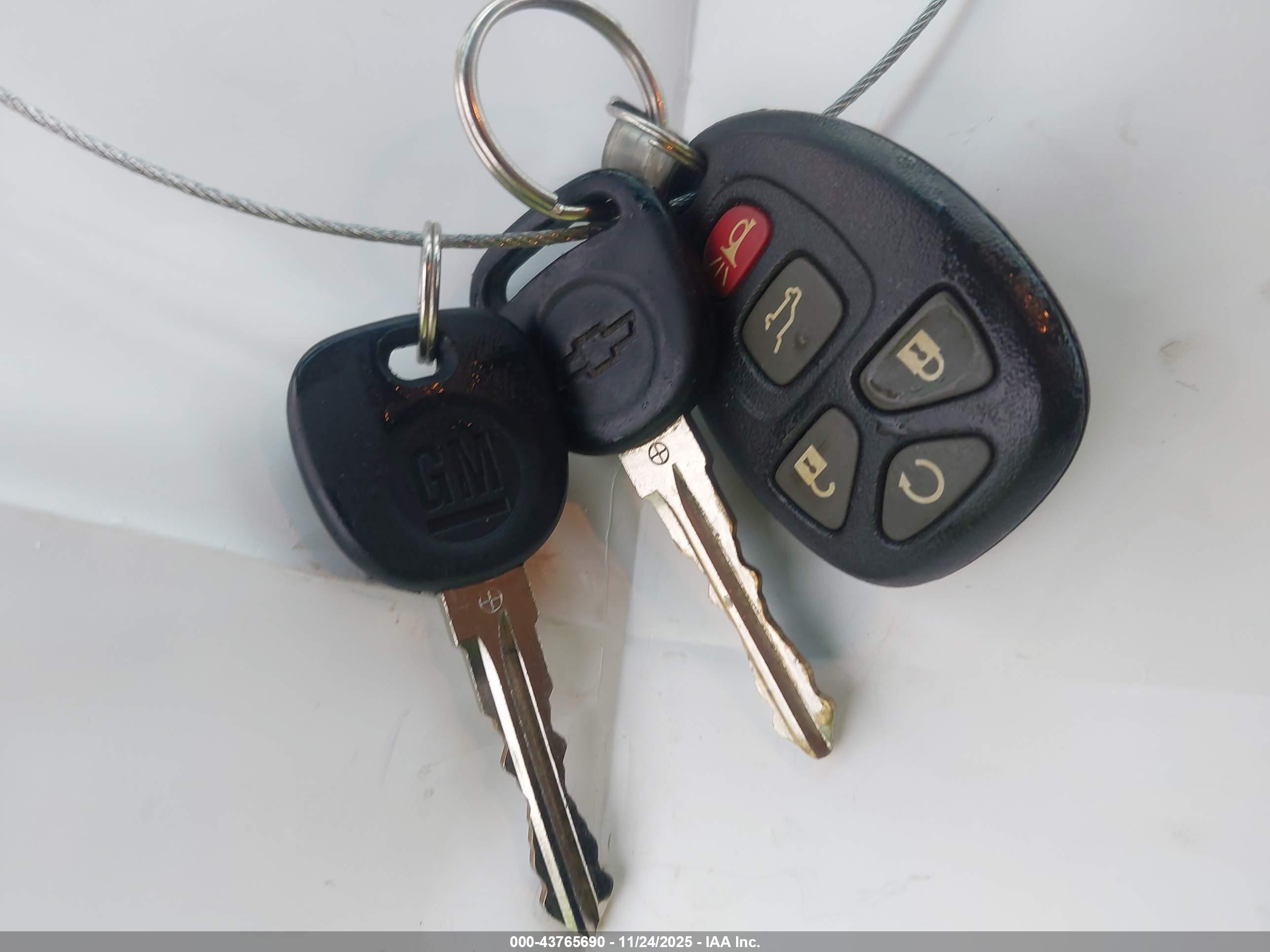 CHEVROLET TRAVERSE image 11