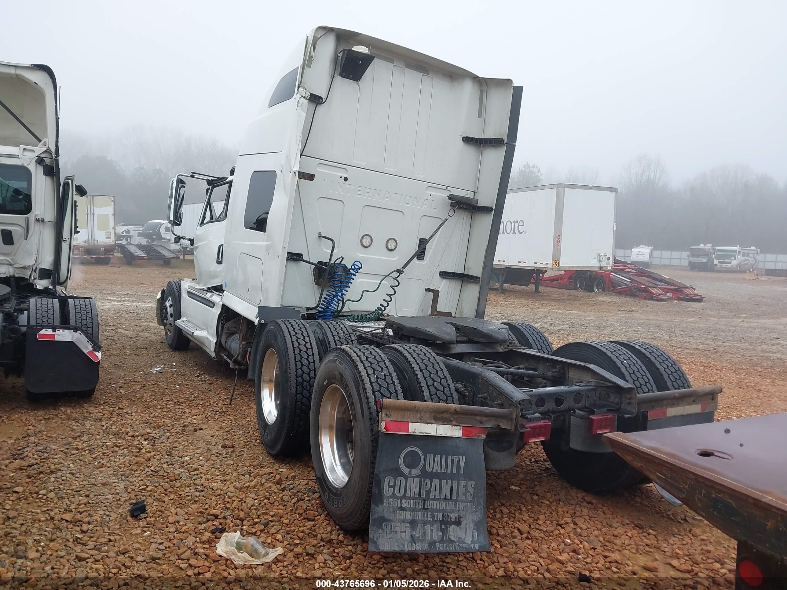 INTERNATIONAL PROSTAR image 3