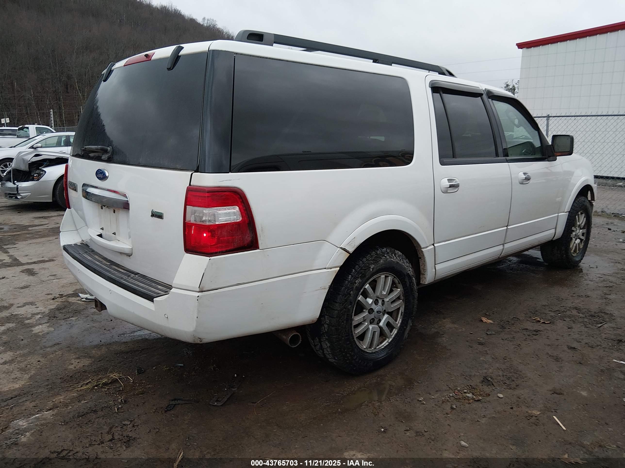 FORD EXPEDITION image 4