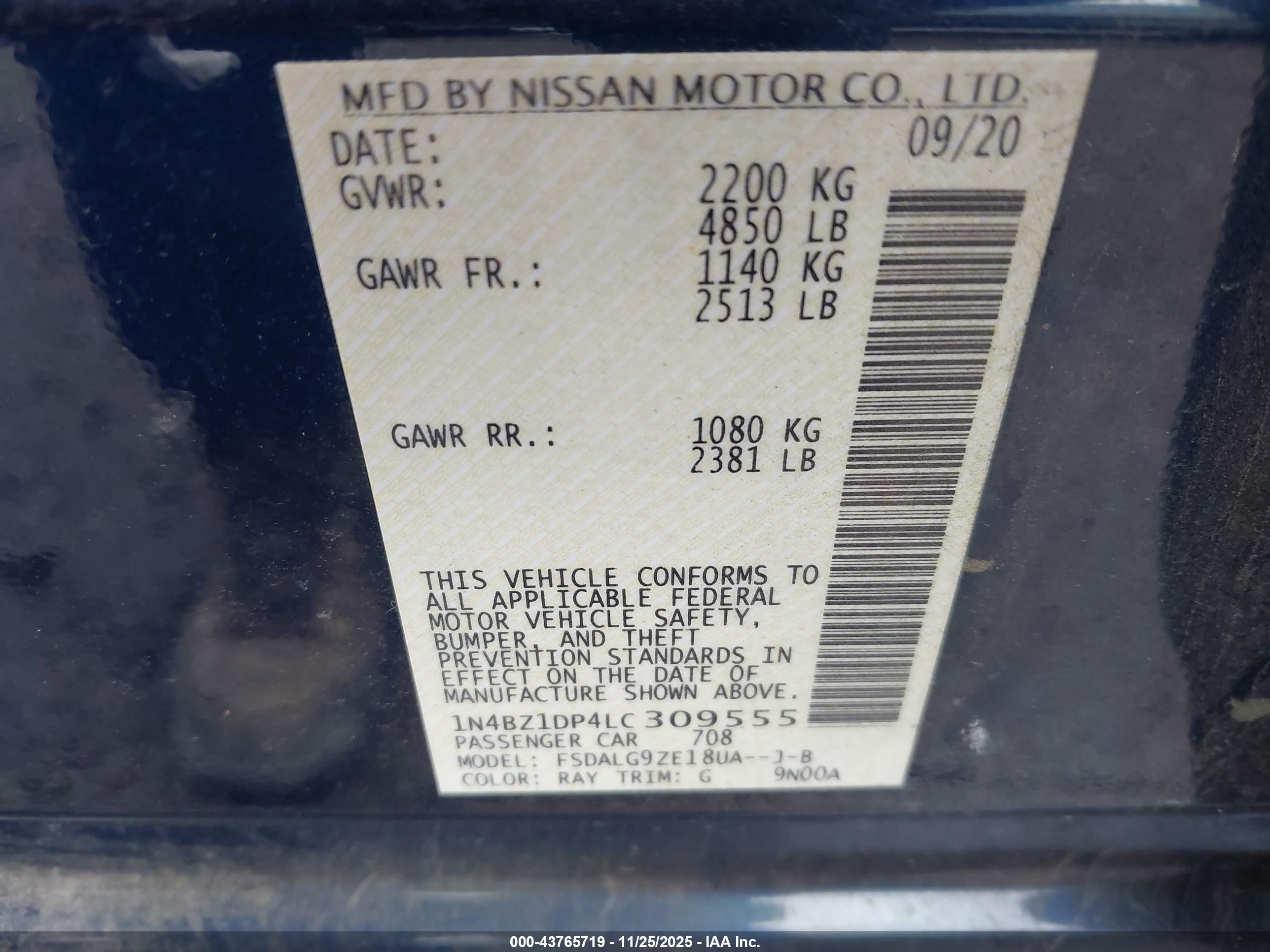 NISSAN LEAF image 9
