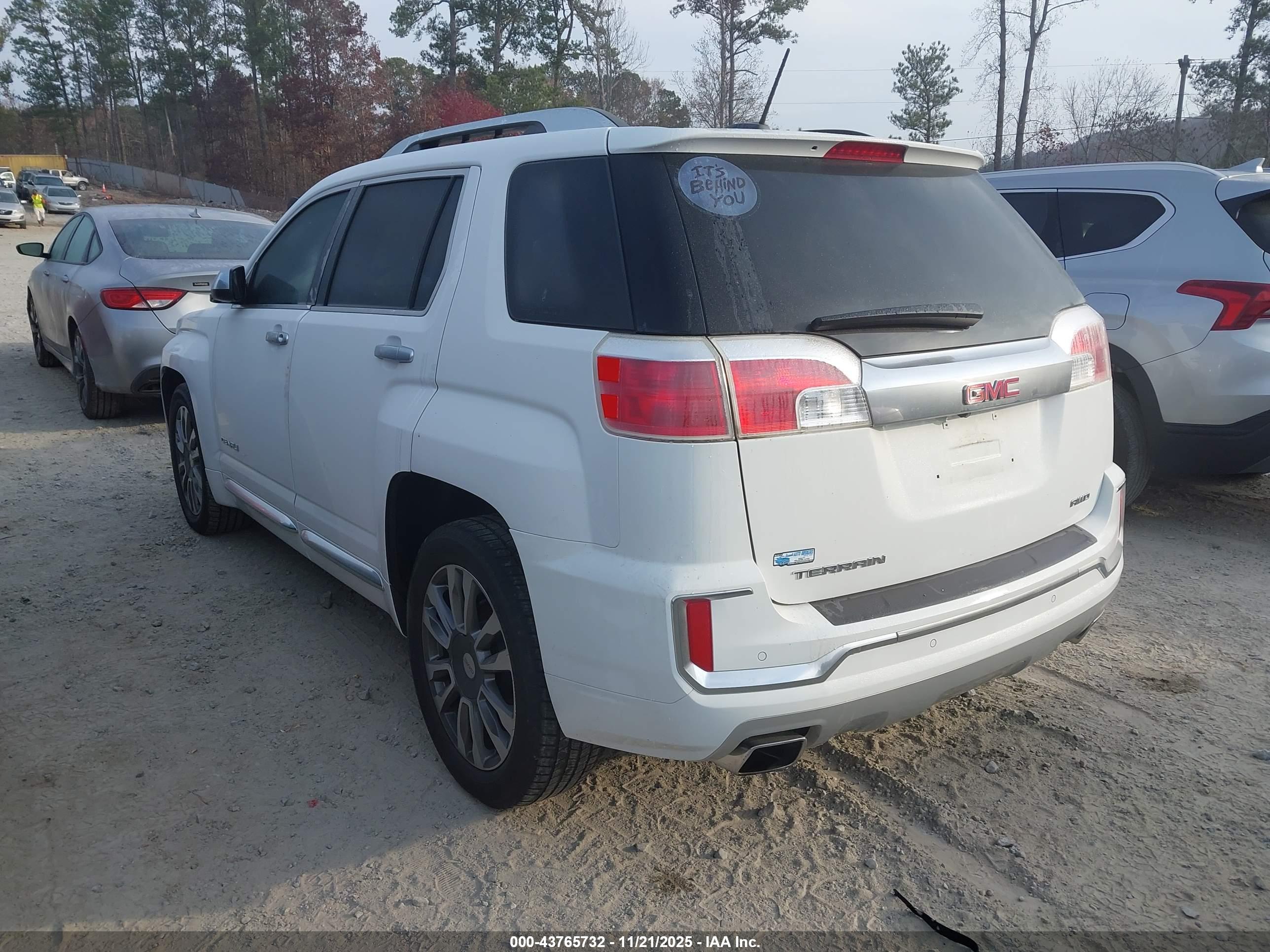 GMC TERRAIN image 3