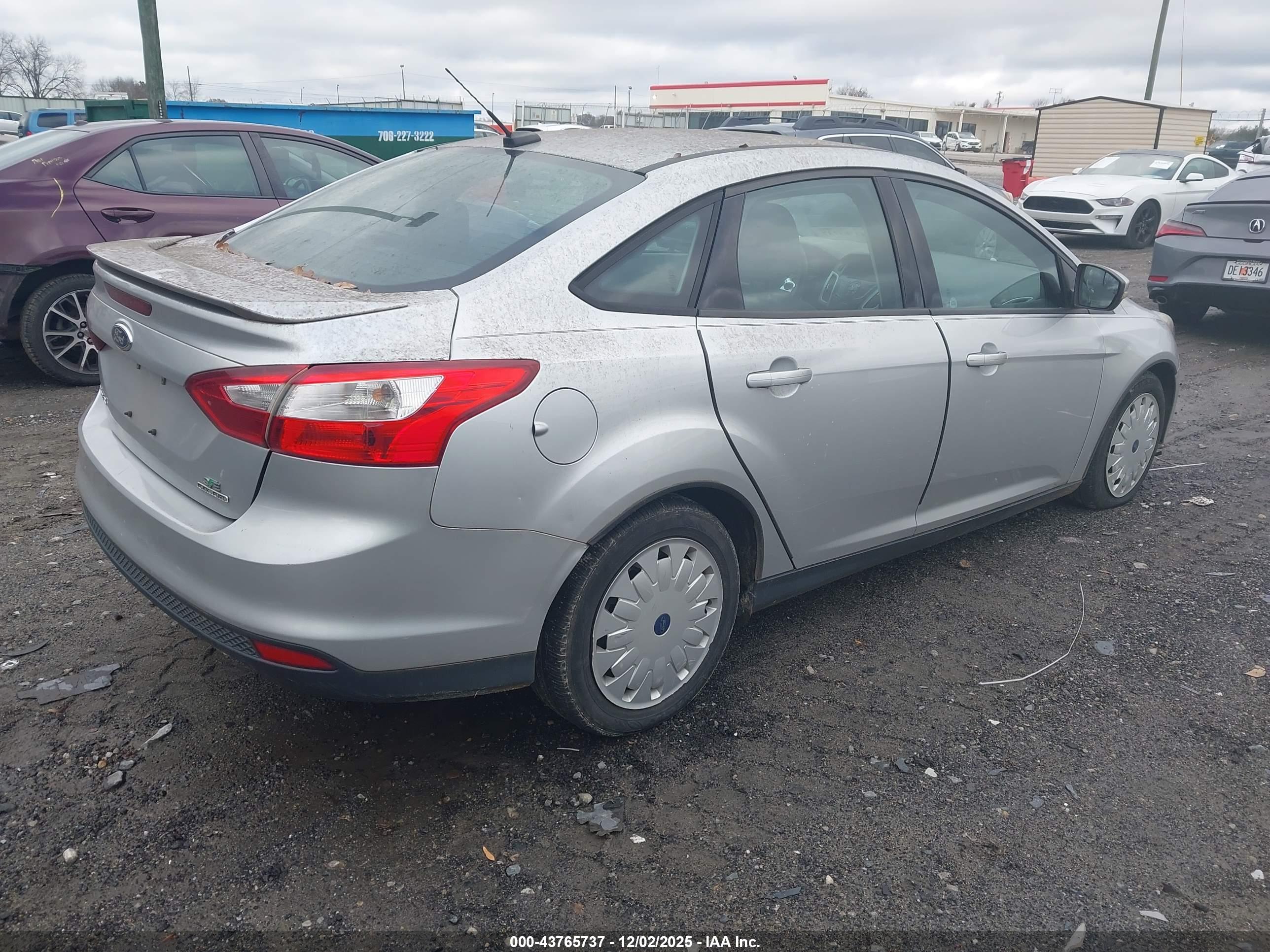 FORD FOCUS image 4
