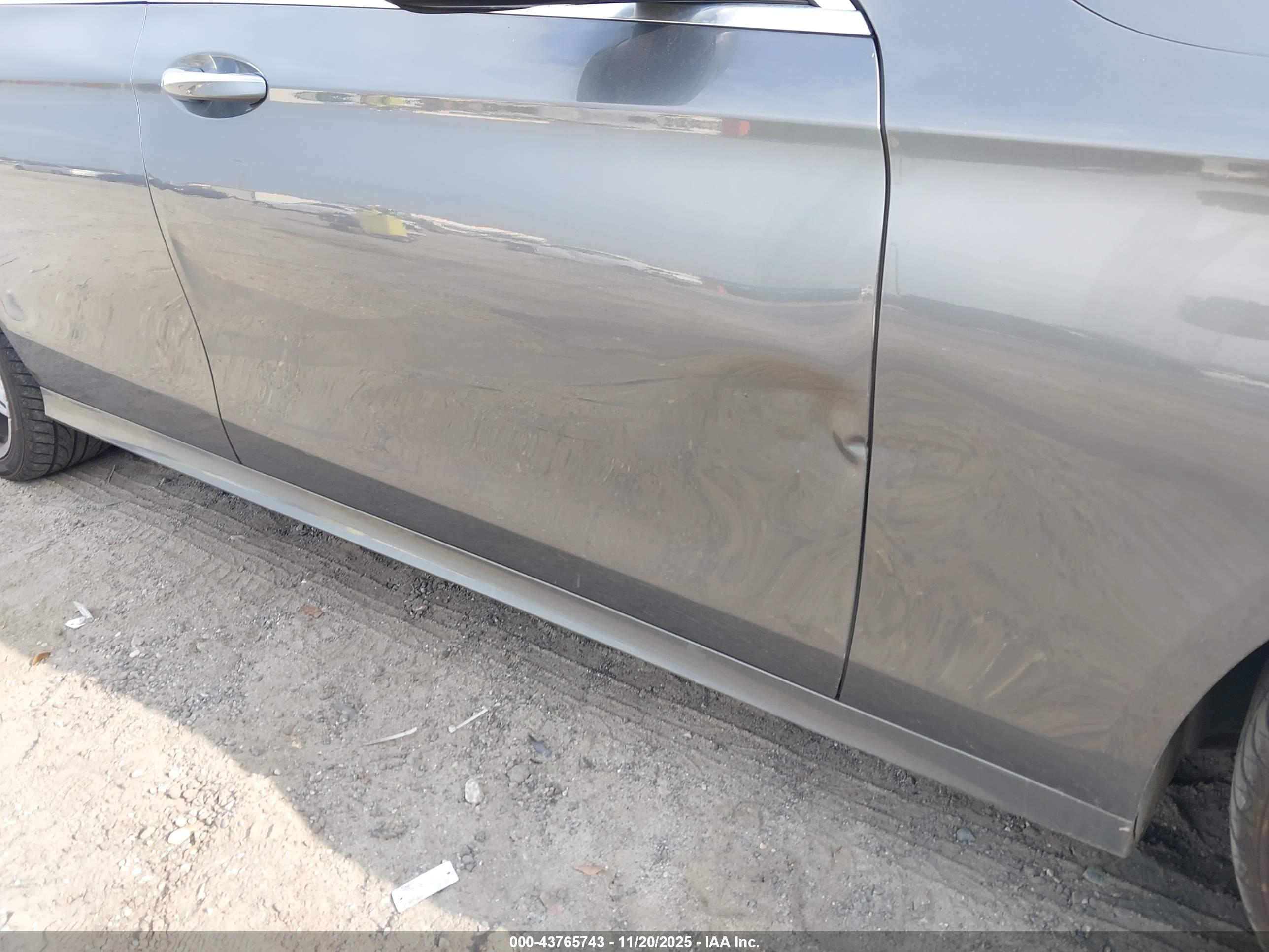 MERCEDES-BENZ E image 6