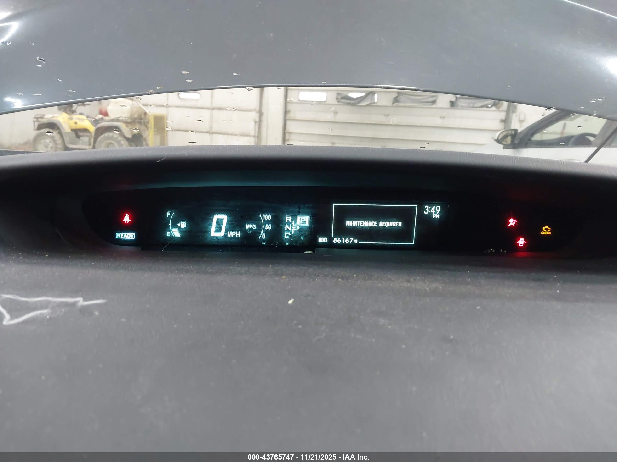 TOYOTA PRIUS image 7