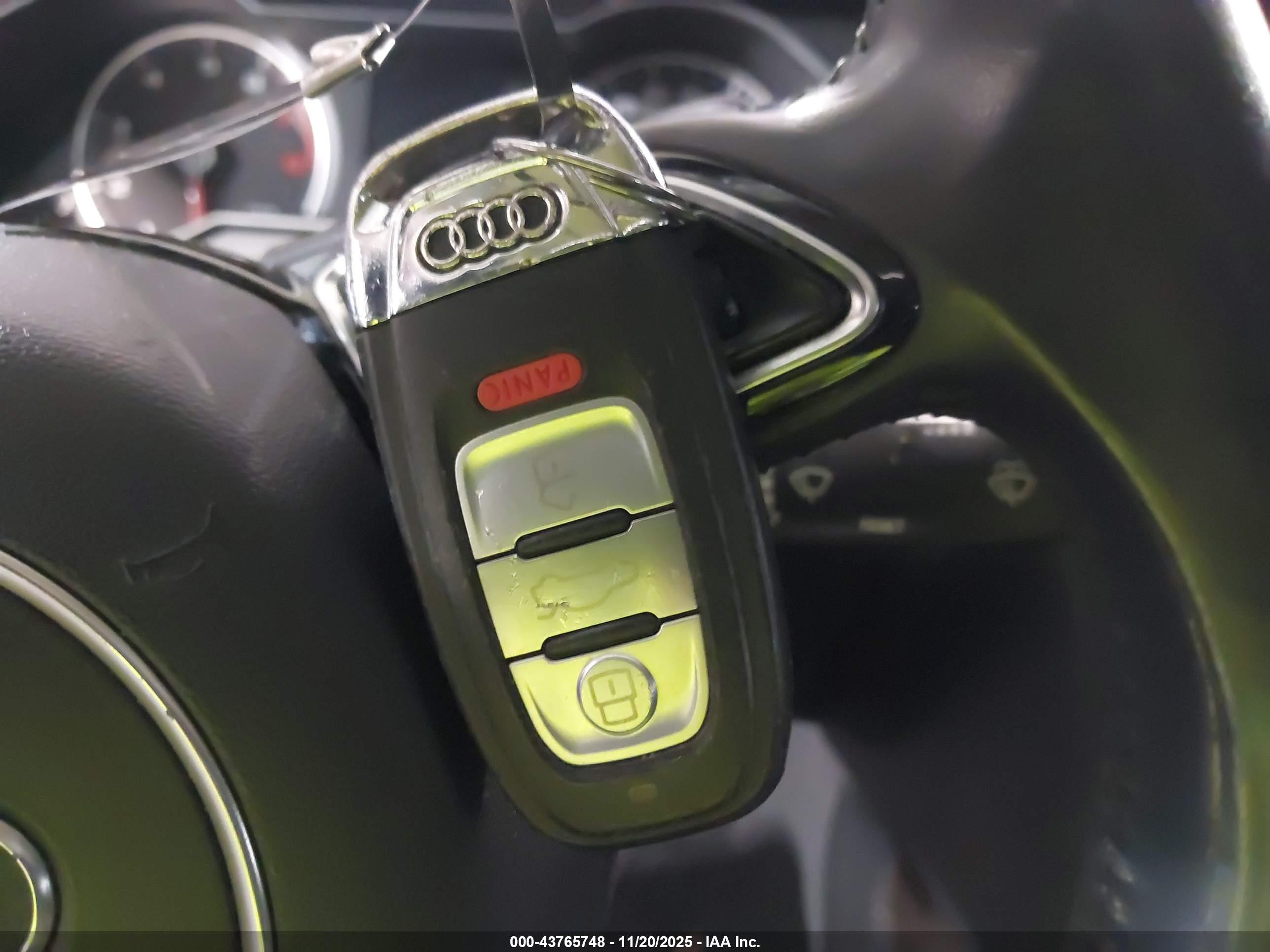 AUDI A4 image 11