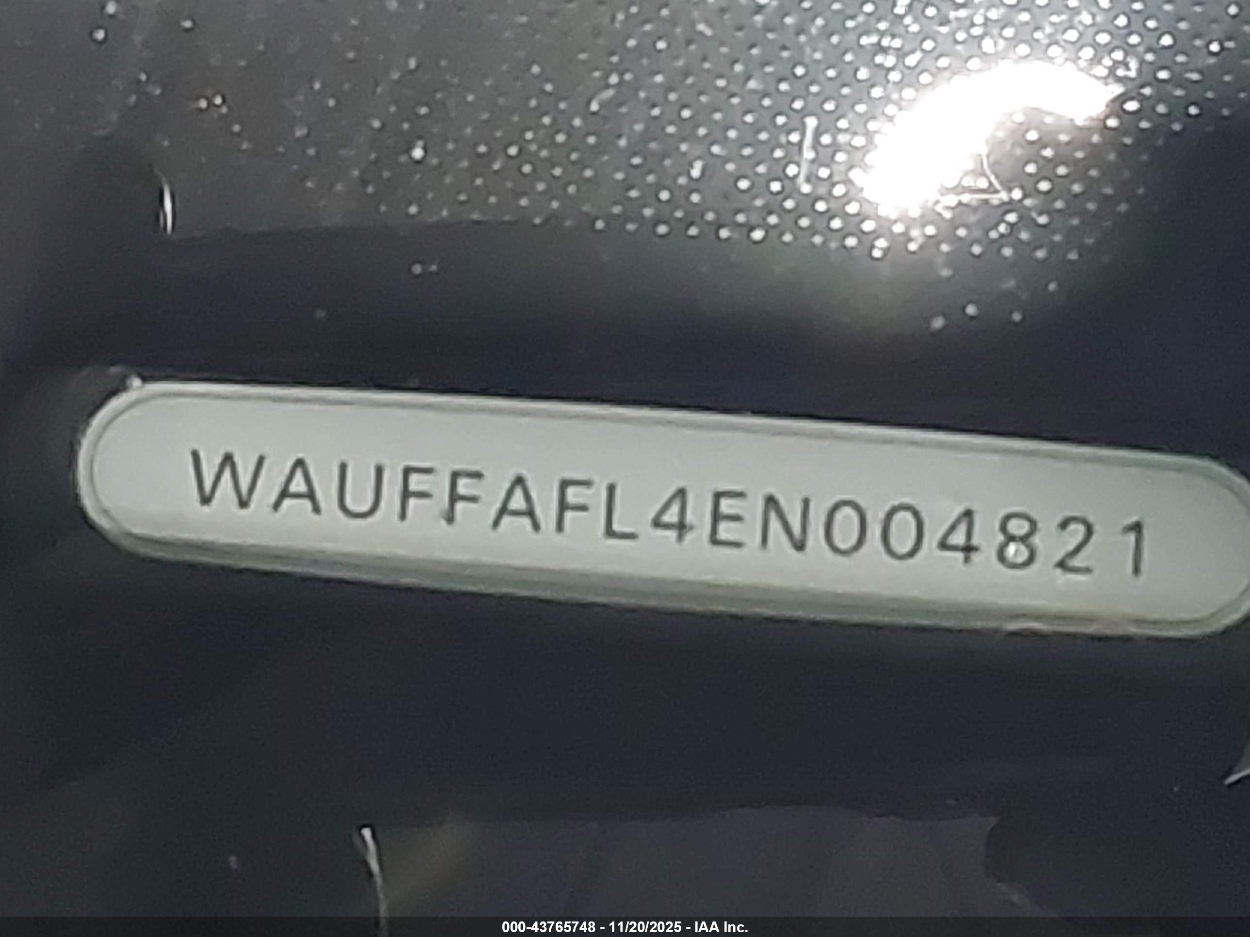 AUDI A4 image 9