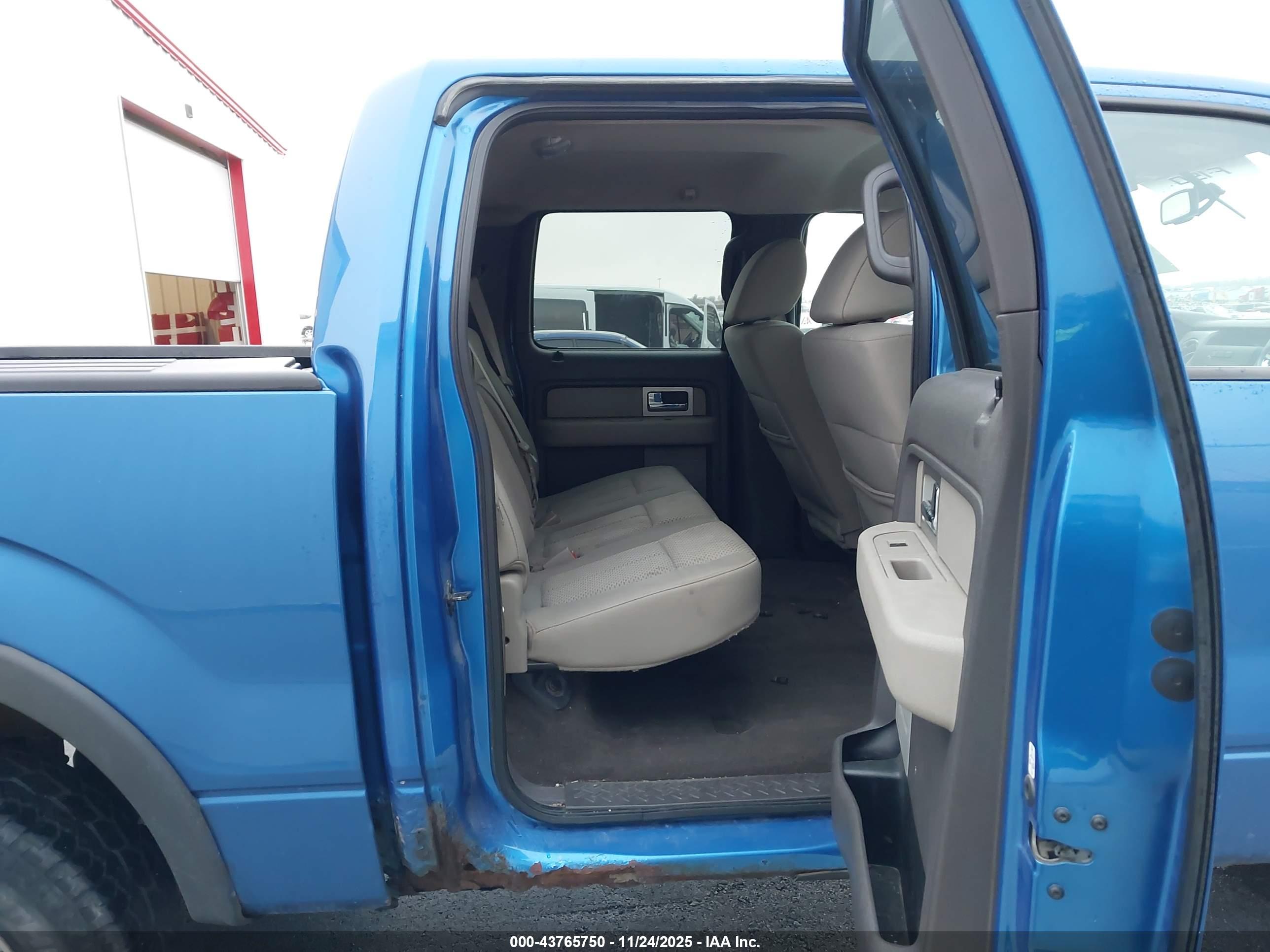 FORD F-150 image 8