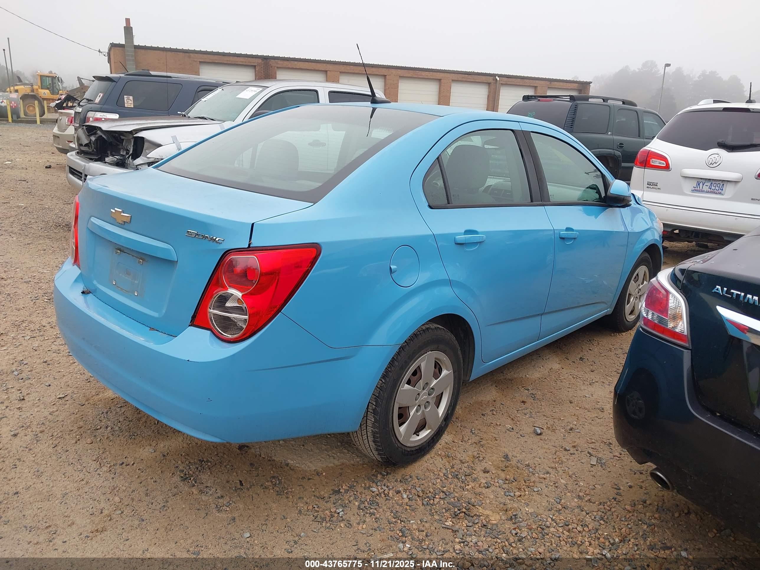 CHEVROLET SONIC image 4