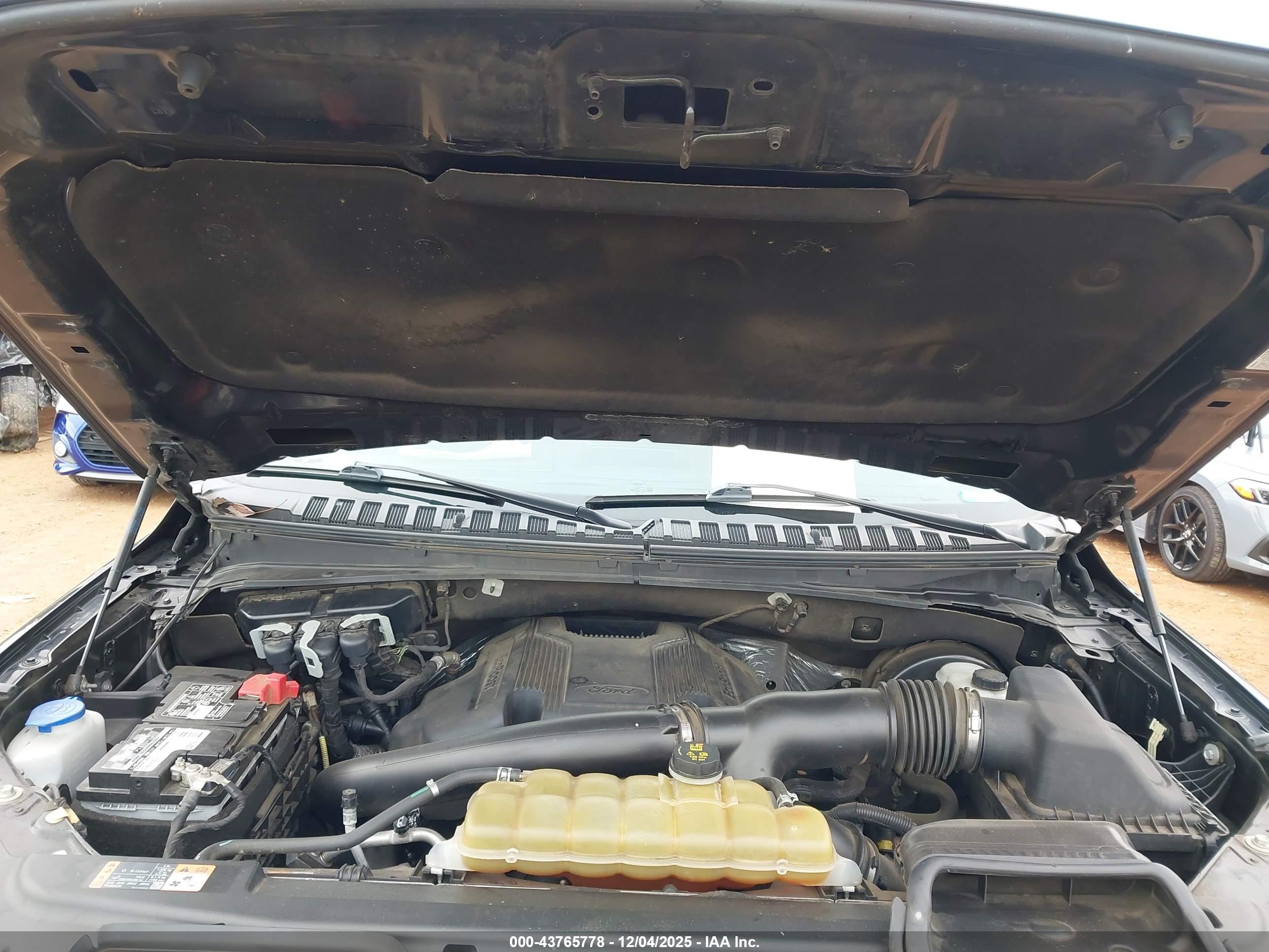FORD EXPEDITION image 10