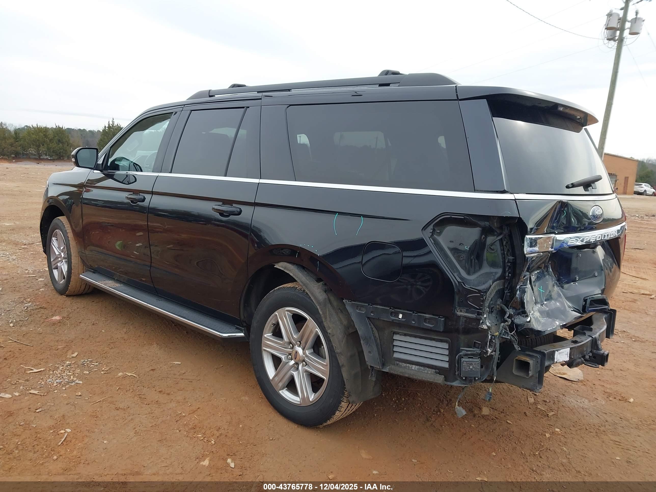 FORD EXPEDITION image 3