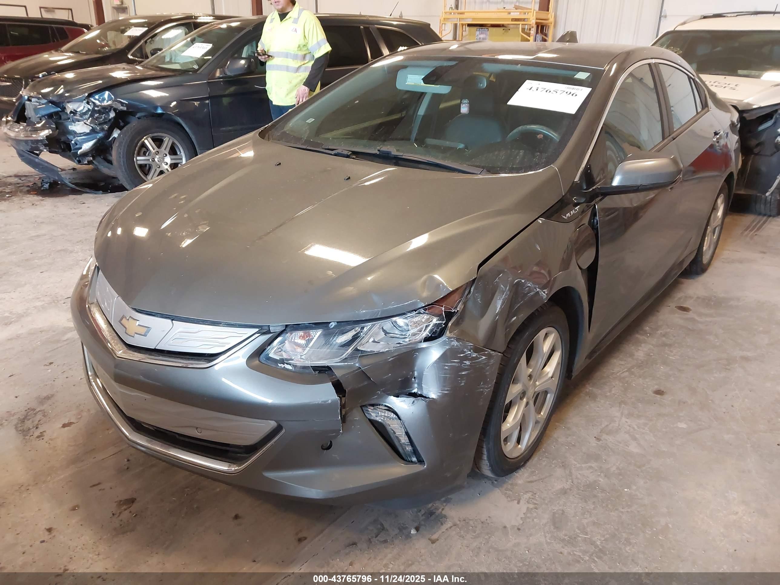 CHEVROLET VOLT image 2