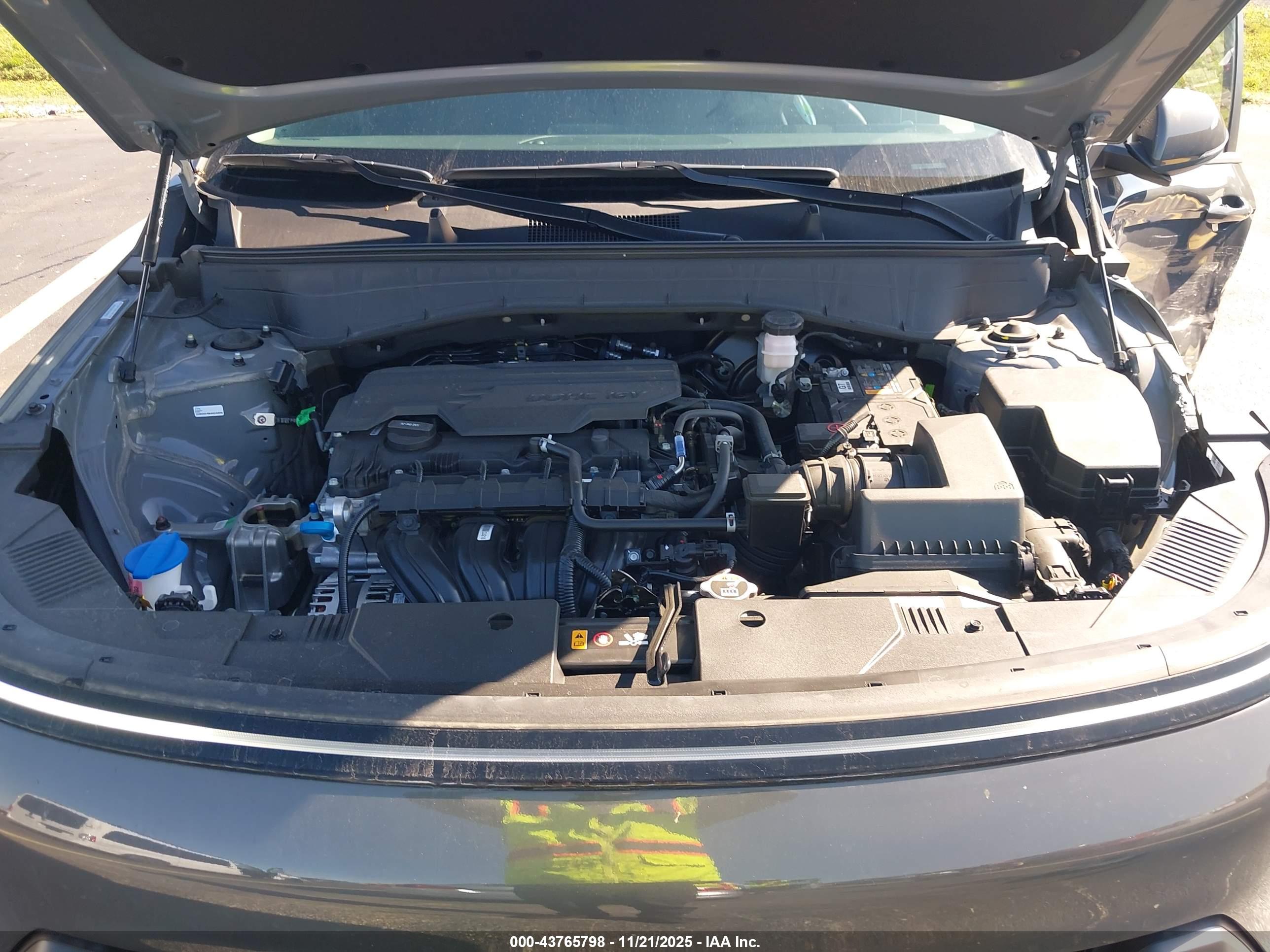 HYUNDAI KONA image 10