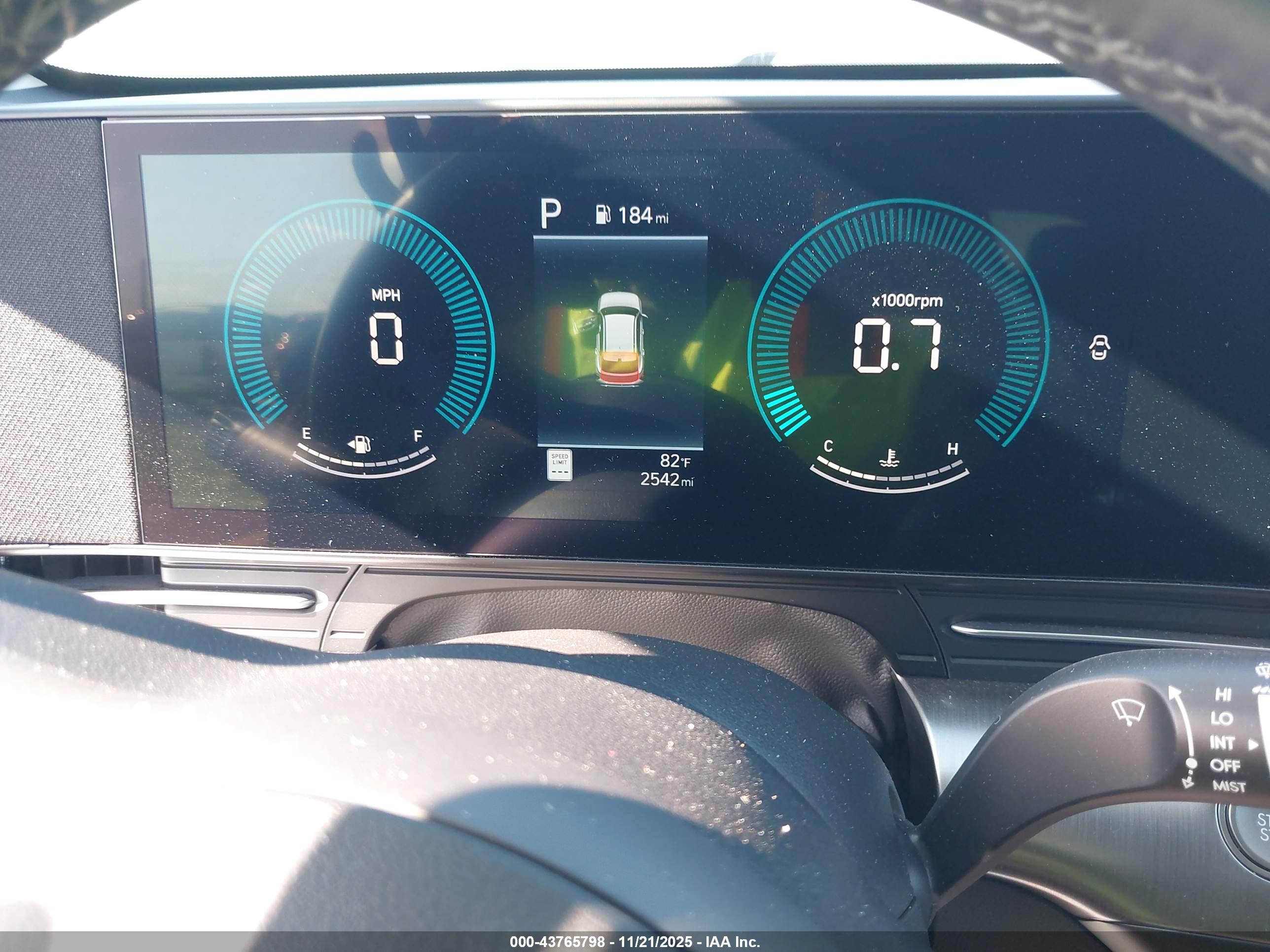 HYUNDAI KONA image 7