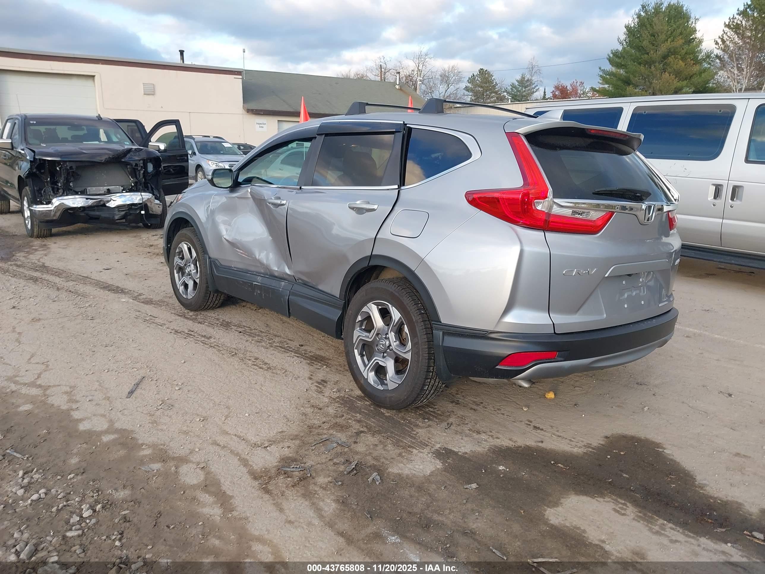 HONDA CR-V image 3