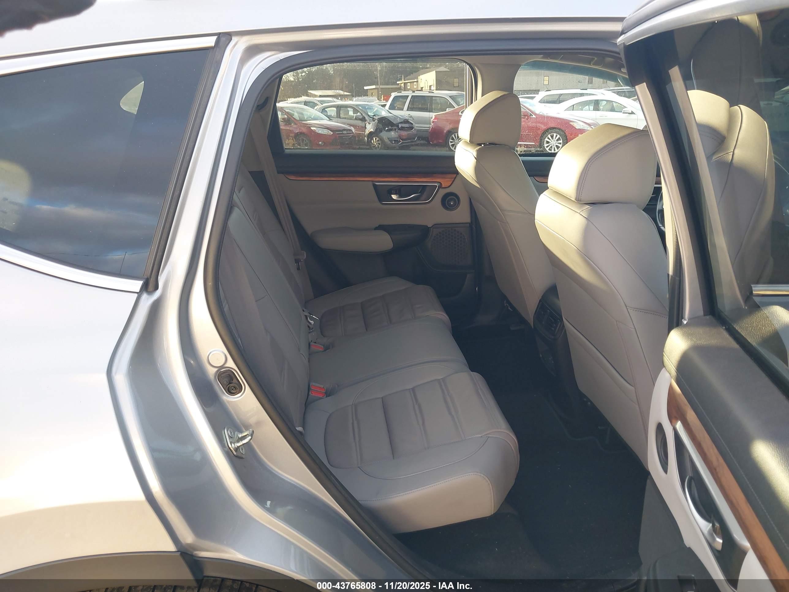 HONDA CR-V image 8