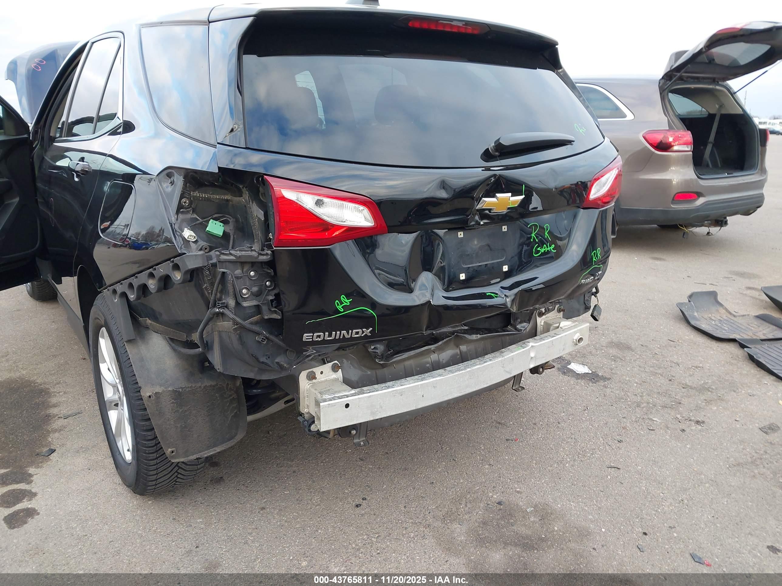 CHEVROLET EQUINOX image 6